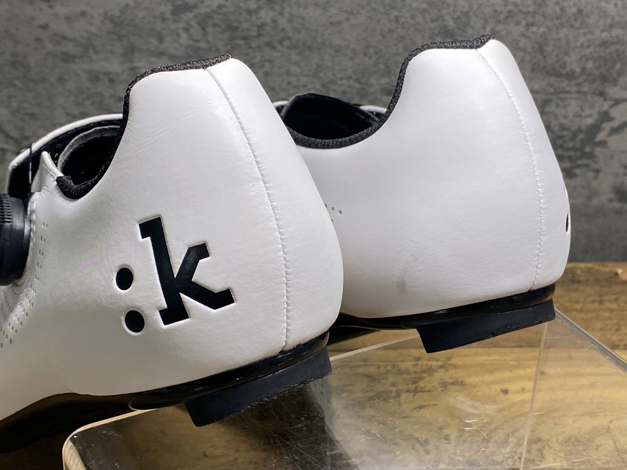Amazon.com: Fizik R3 ARIA Shoes, White/Black, Size 39