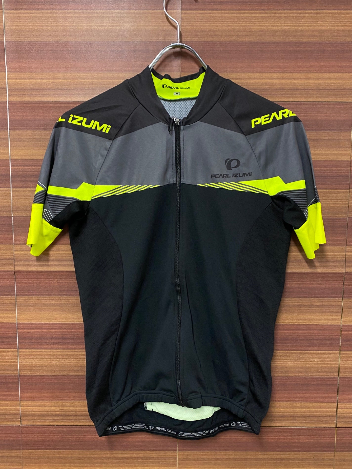IQ946 パールイズミ PEARL iZUMi 半袖サイクルジャージ 黒黄緑 M