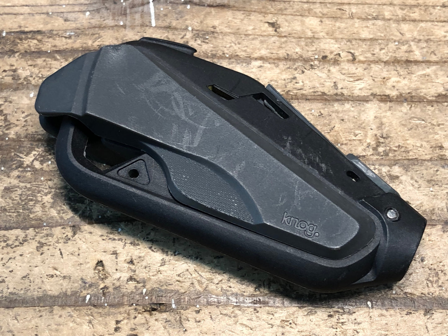 IL218 ノグ Knog FANG MULTI TOOL ツール