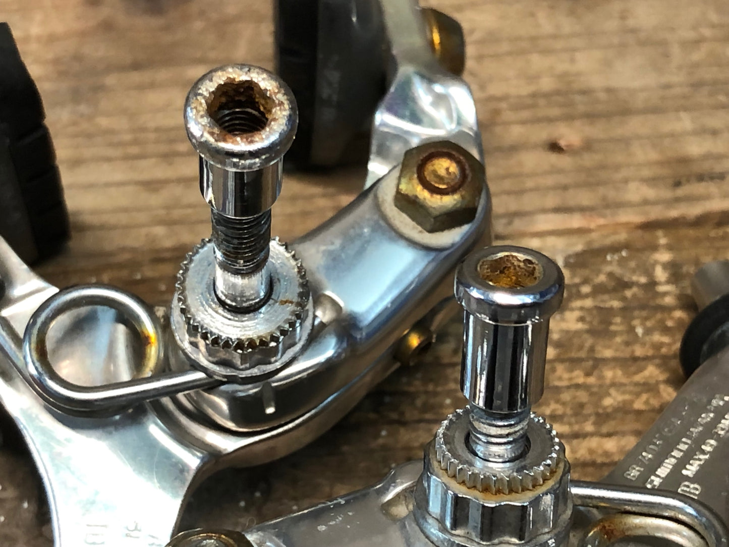 IN593 シマノ Shimano デュラエース DURA-ACE BR-7403 キャリパーブレーキ 前後セット アジャストボルト片側欠品