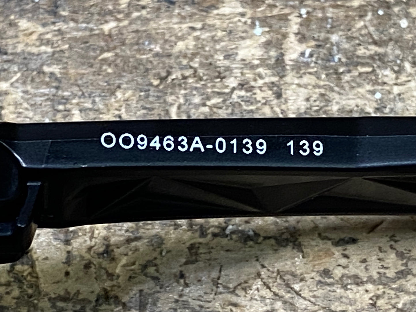 IU222 オークリー OAKLEY SUTRO サングラス アイウェア 黒 PRIZMレンズ ※レンズに細かな傷あり