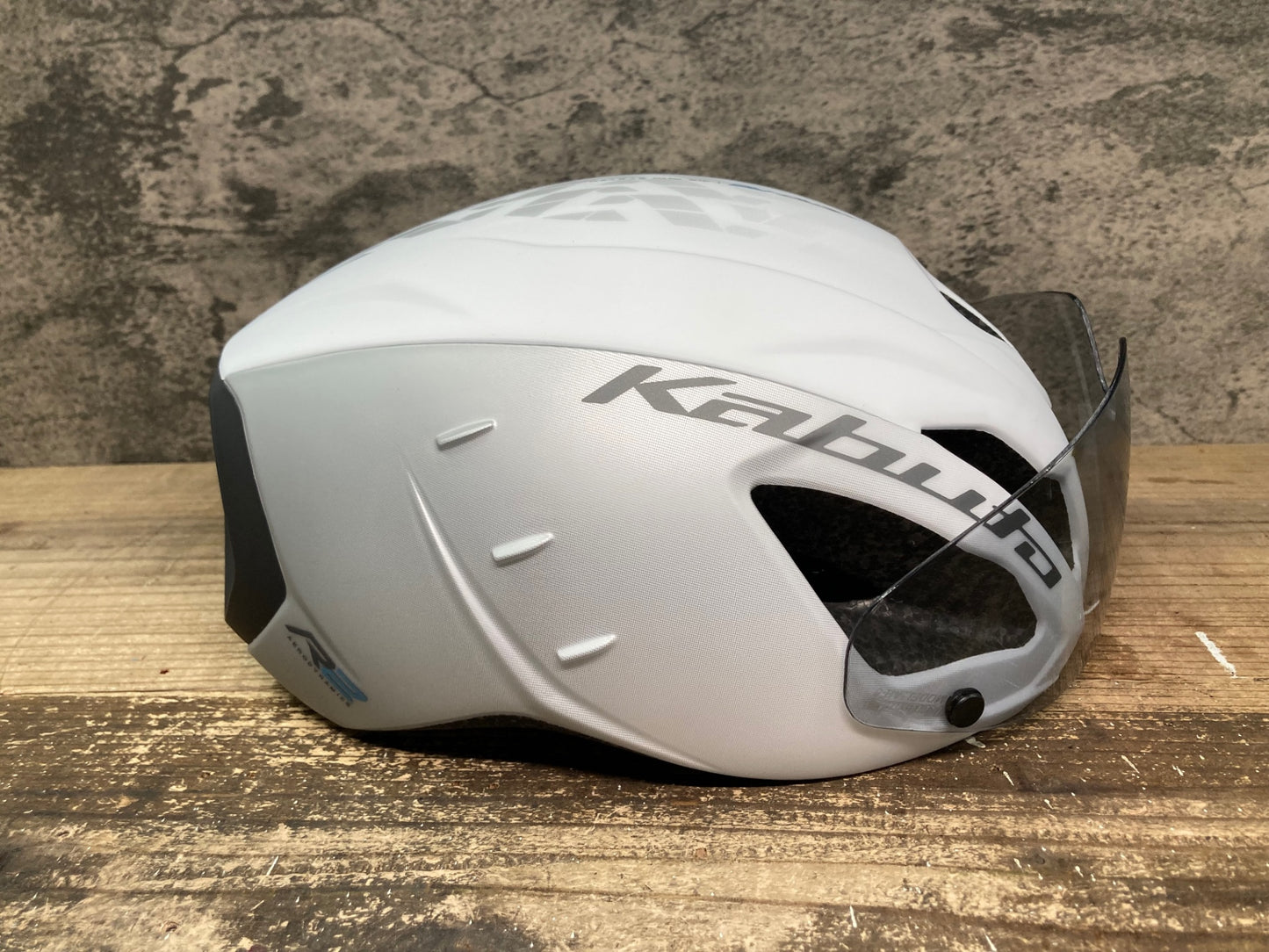IY380 オージーケーカブト OGK kabuto AERO-R2 ヘルメット 白 R05/11製造 L/XL 美品
