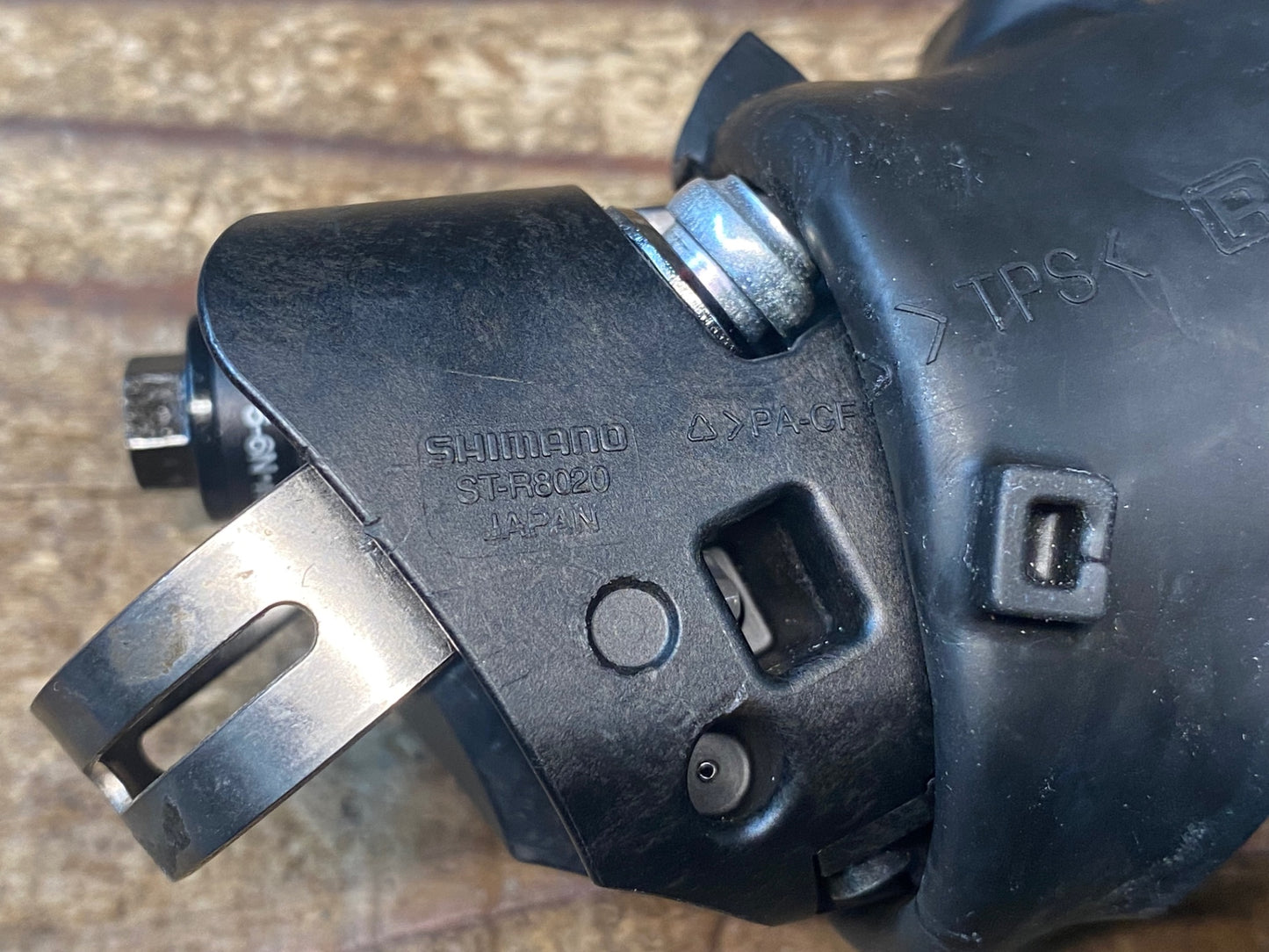 IV276 シマノ SHIMANO アルテグラ ULTEGRA ST-R8020 右のみ 油圧 11S ※クランプ部クラック ジャンク