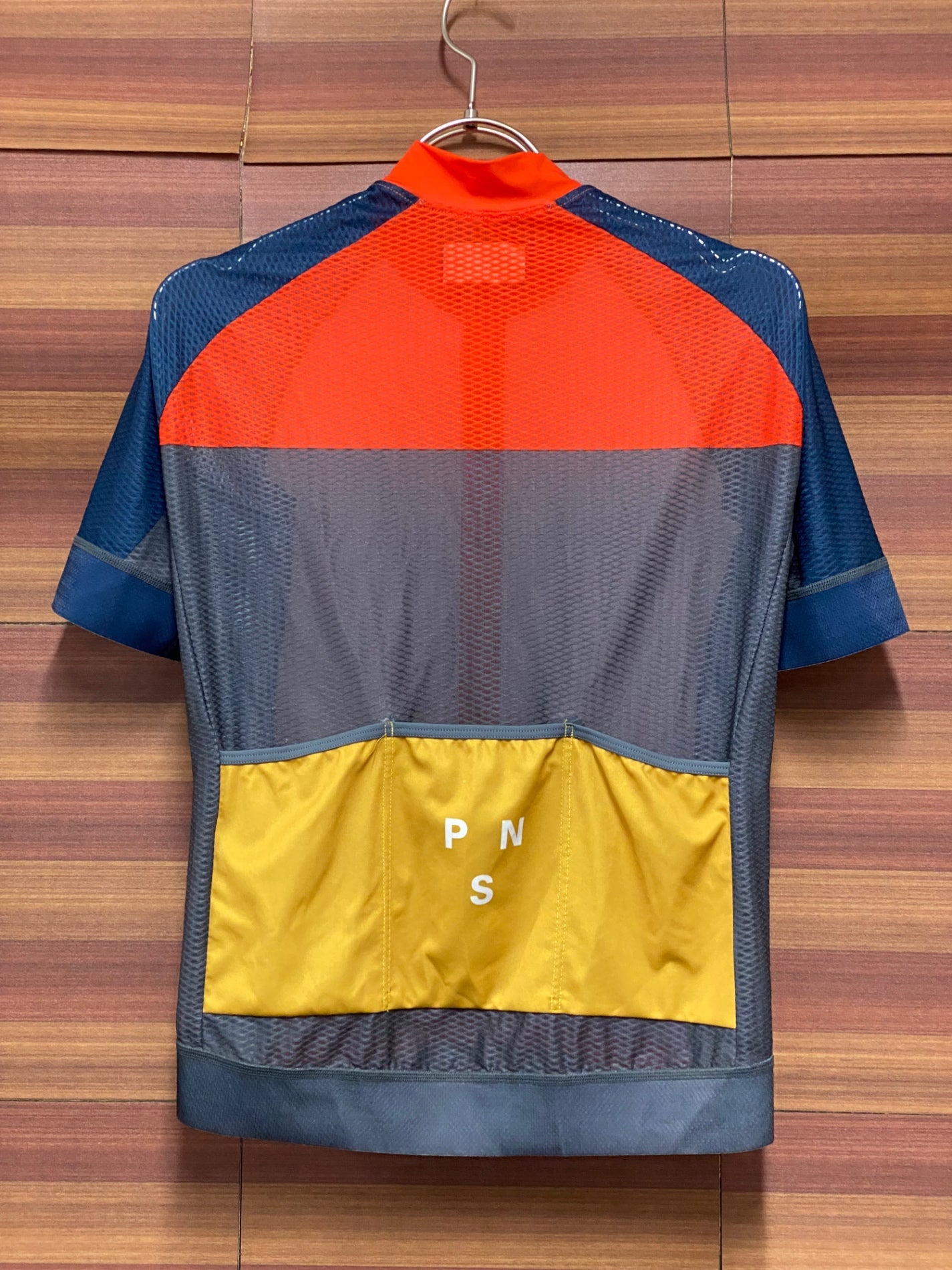 IU583 パスノーマルスタジオ PAS NORMAL STUDIOS 半袖 サイクルジャージ 赤 Mサイズ