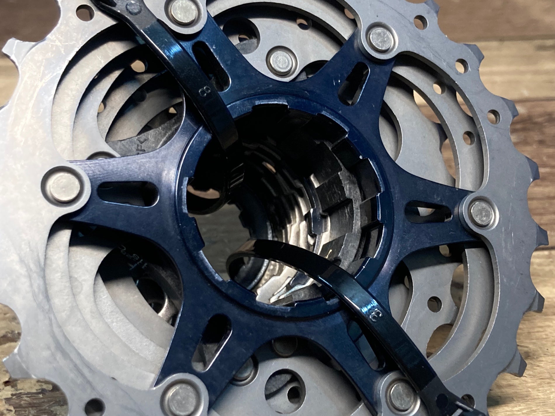 IE048 シマノ SHIMANO デュラエース DURA-ACE CS-R9100 スプロケット 11-25T 11S IE048 シマノ SHIMANO デュラエース DURA-ACE CS-R9100