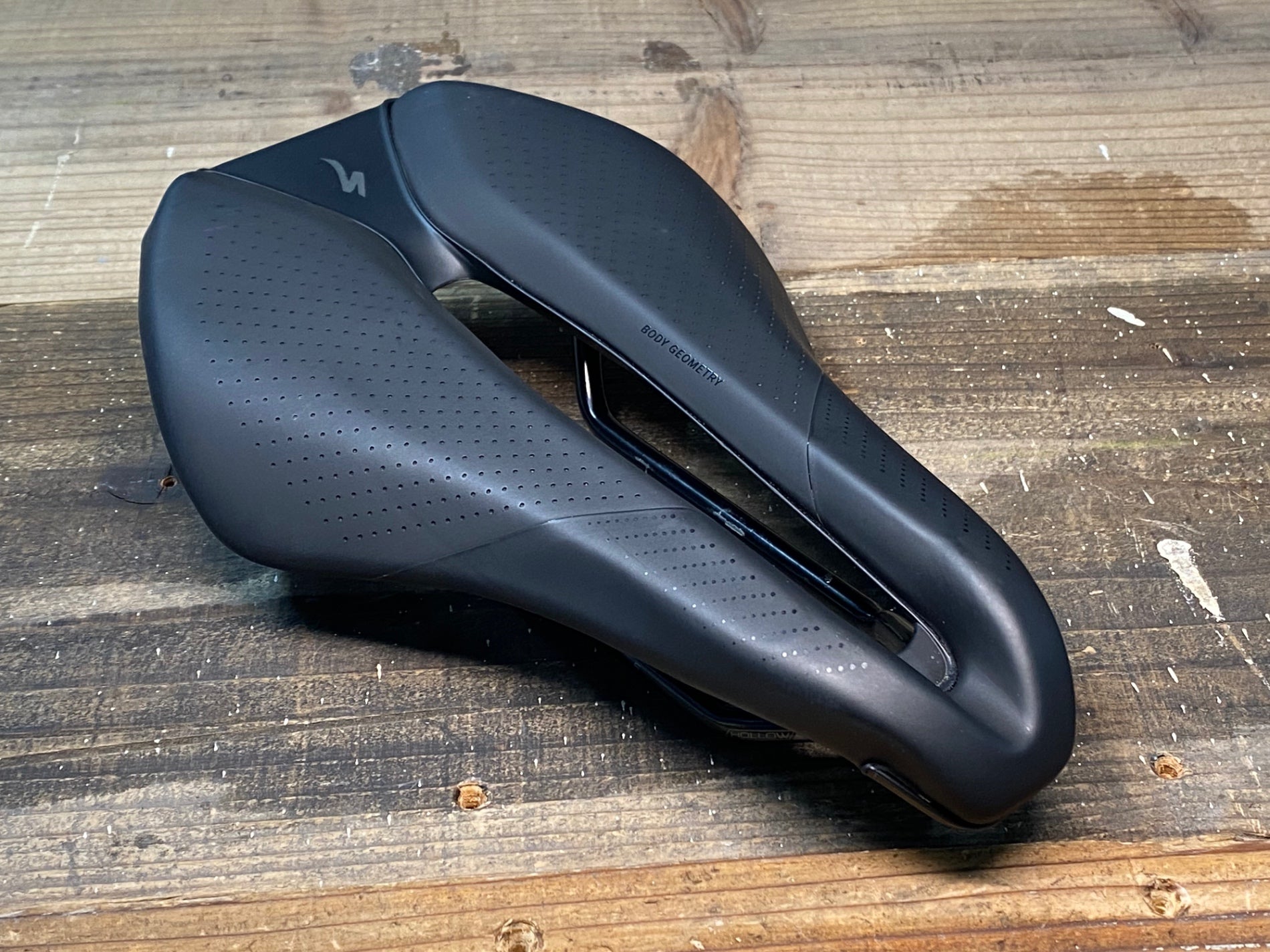 人気ブランドの新作 IP413 スペシャライズド SPECIALIZED SITERO サドル 黒 Hollow スペシャライズド