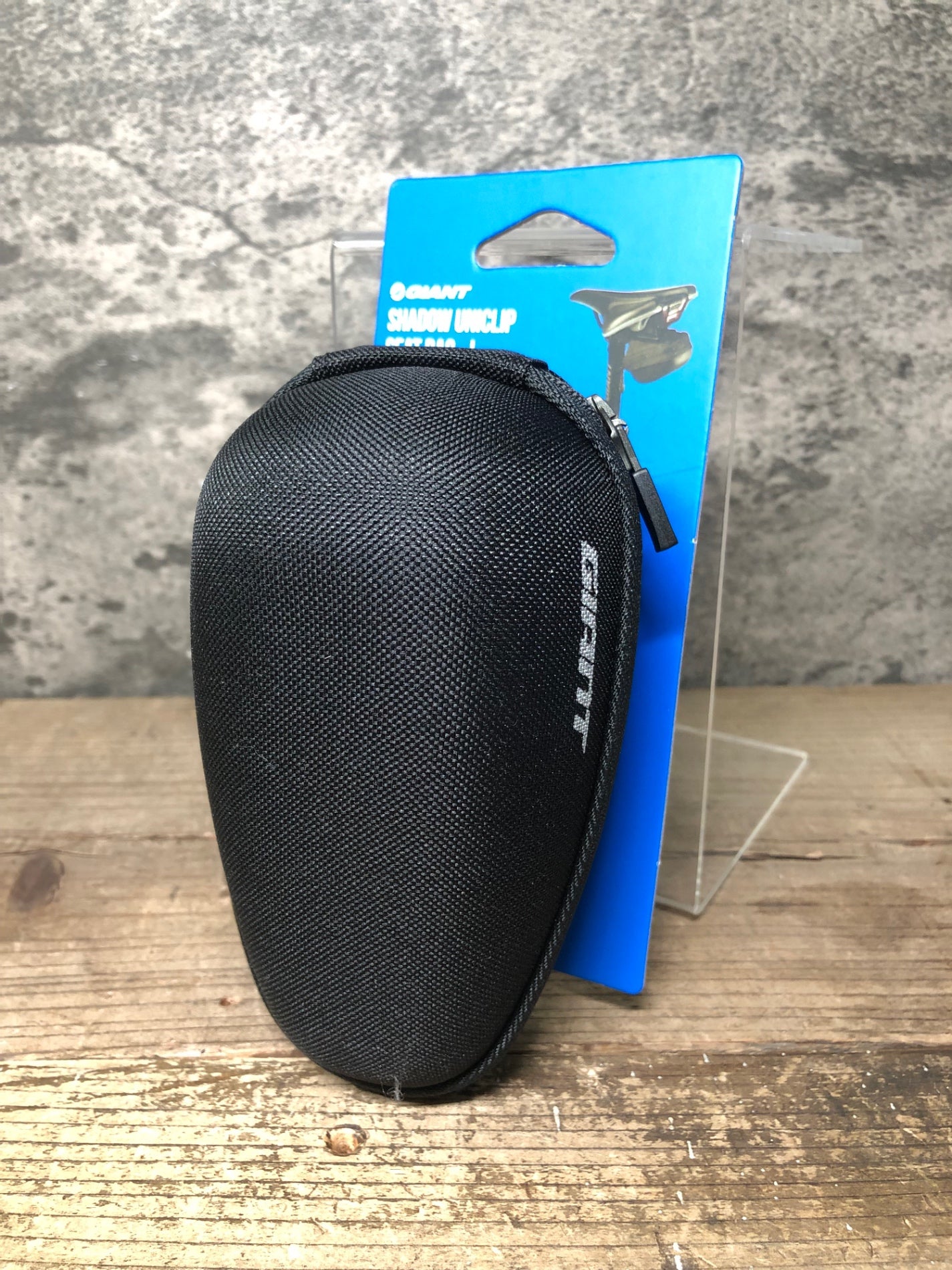 IV776 ジャイアント GIANT SHADOW UNICLIP SEAT BAG-L サドルバッグ