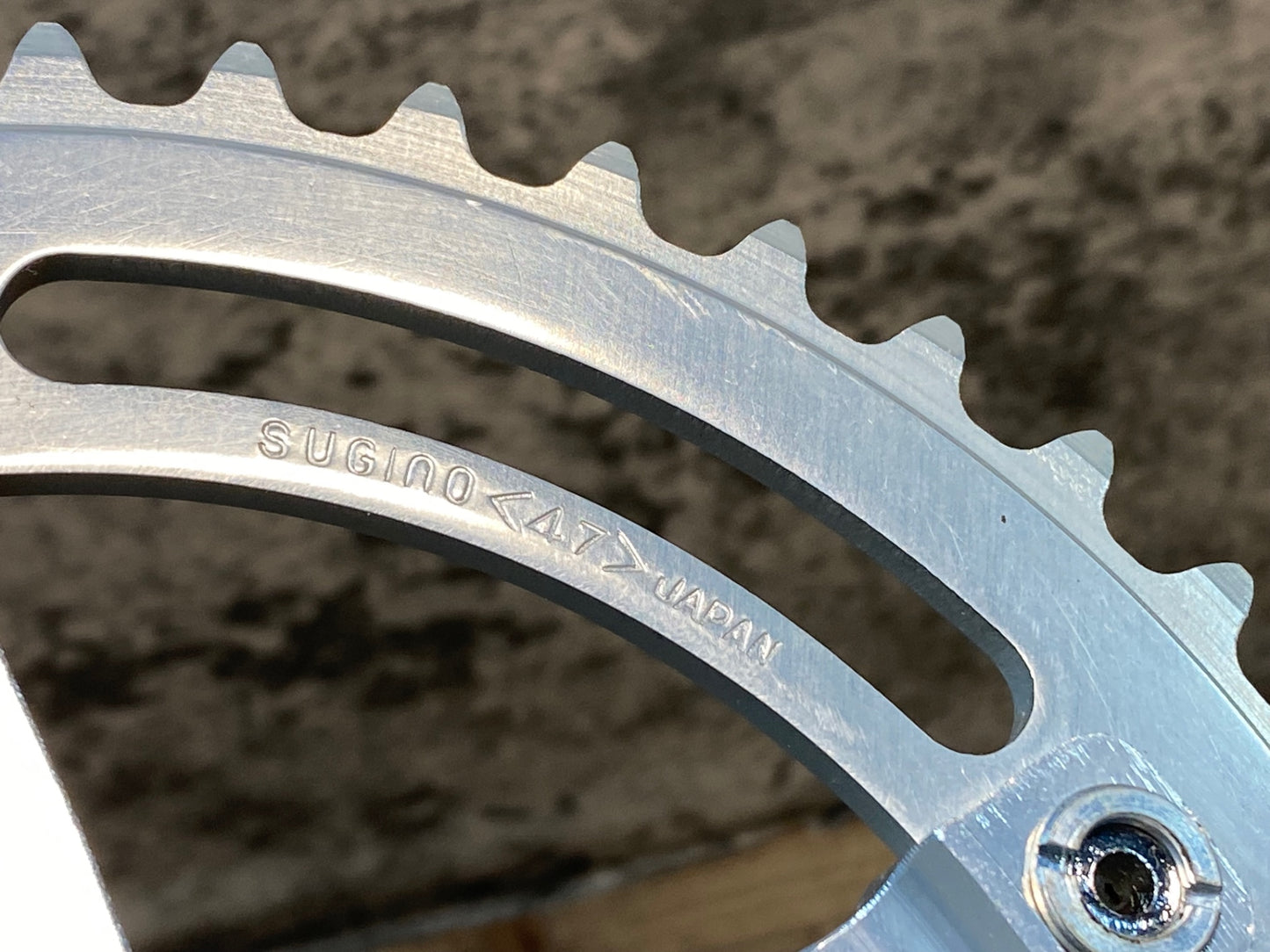 IU255 スギノ SUGINO 47-12 MIGHTY COMPETITION クランクセット 165mm 47T