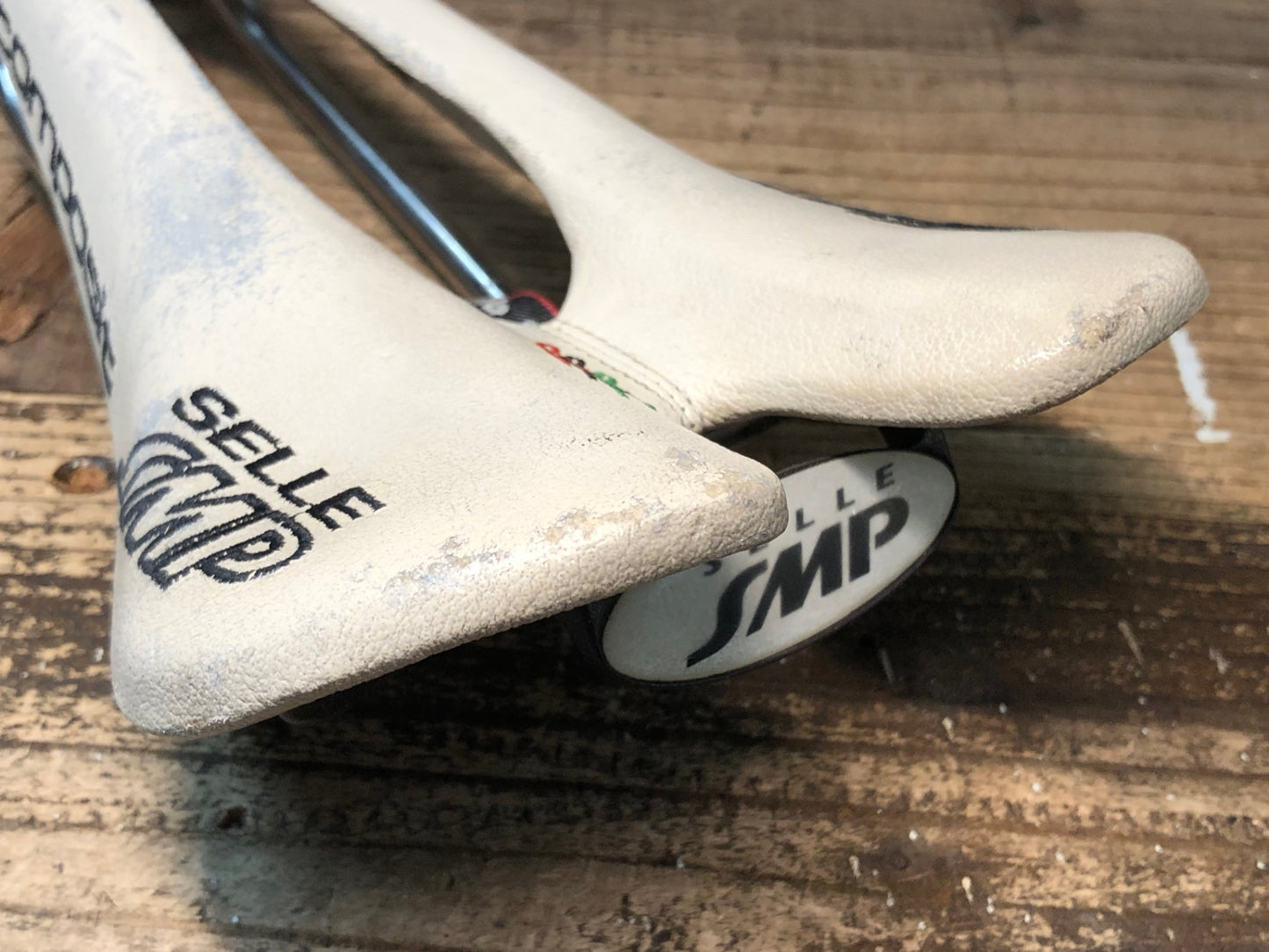 IY472 Selle SMP コンポジット Composite サドル ステンレスレール ホワイト 130mm