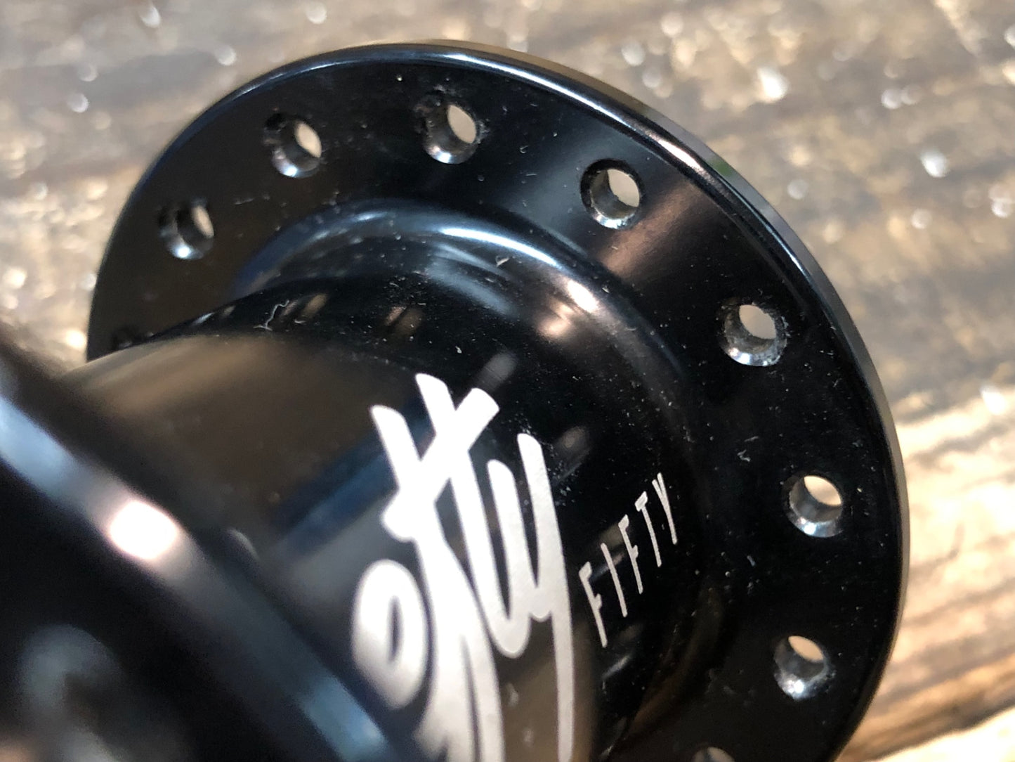 IV462 キャノンデール CANNONDALE LEFTY ハブ 28H 6ボルト フロントハブ