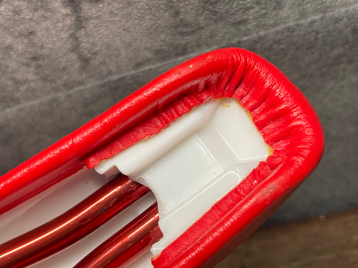 IS182 カシマックス KASHIMAX aero サドル レッド