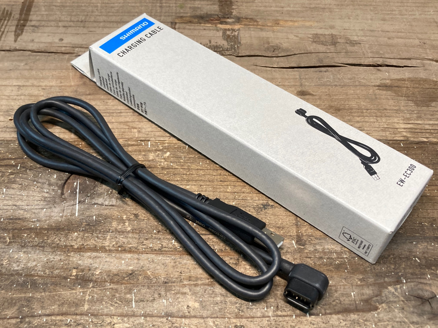 IQ092 シマノ SHIMANO EW-EC300 充電コネクター