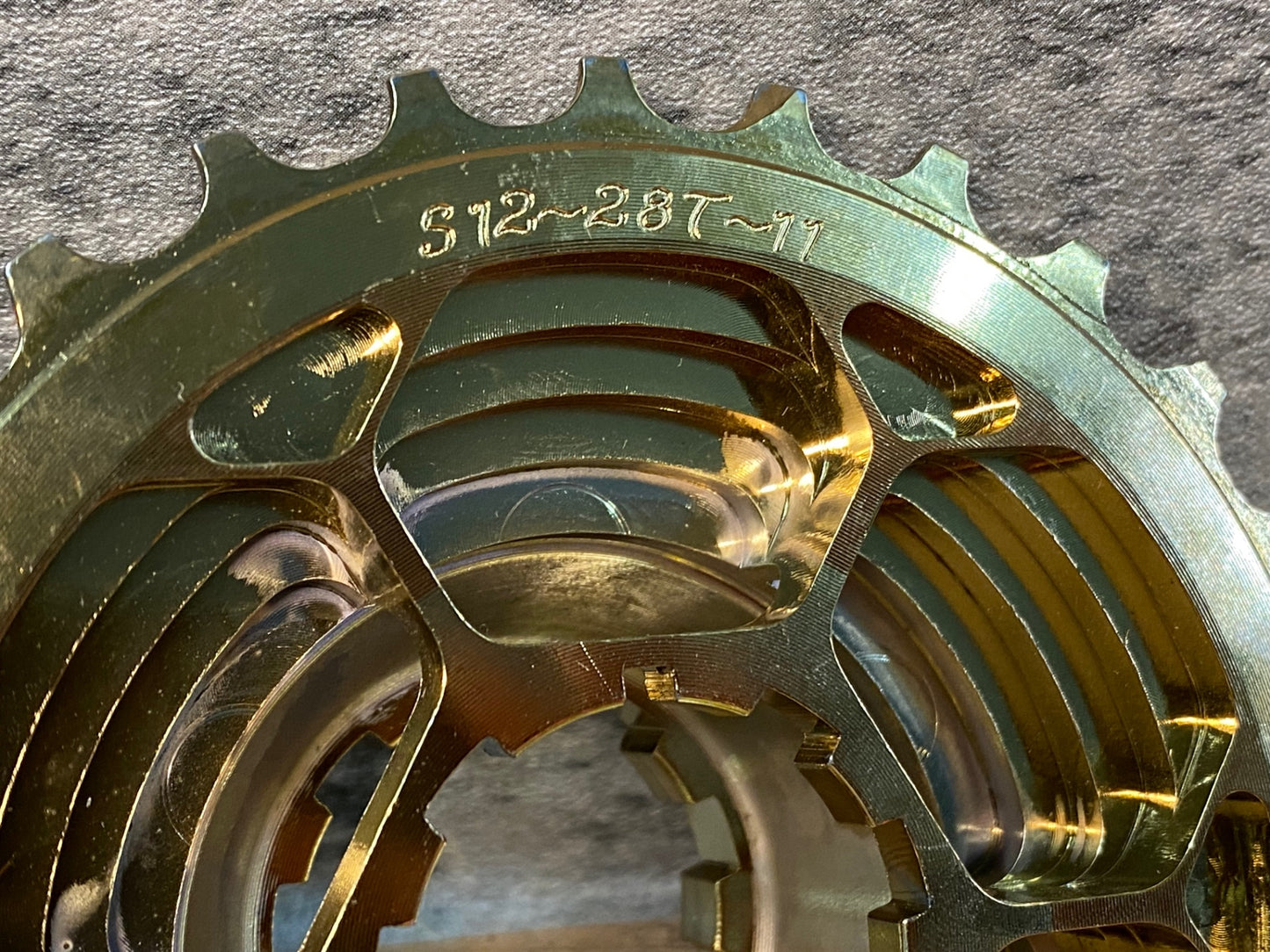 IT102 TNi アルミ ワンピース スプロケット 12-28T 11S