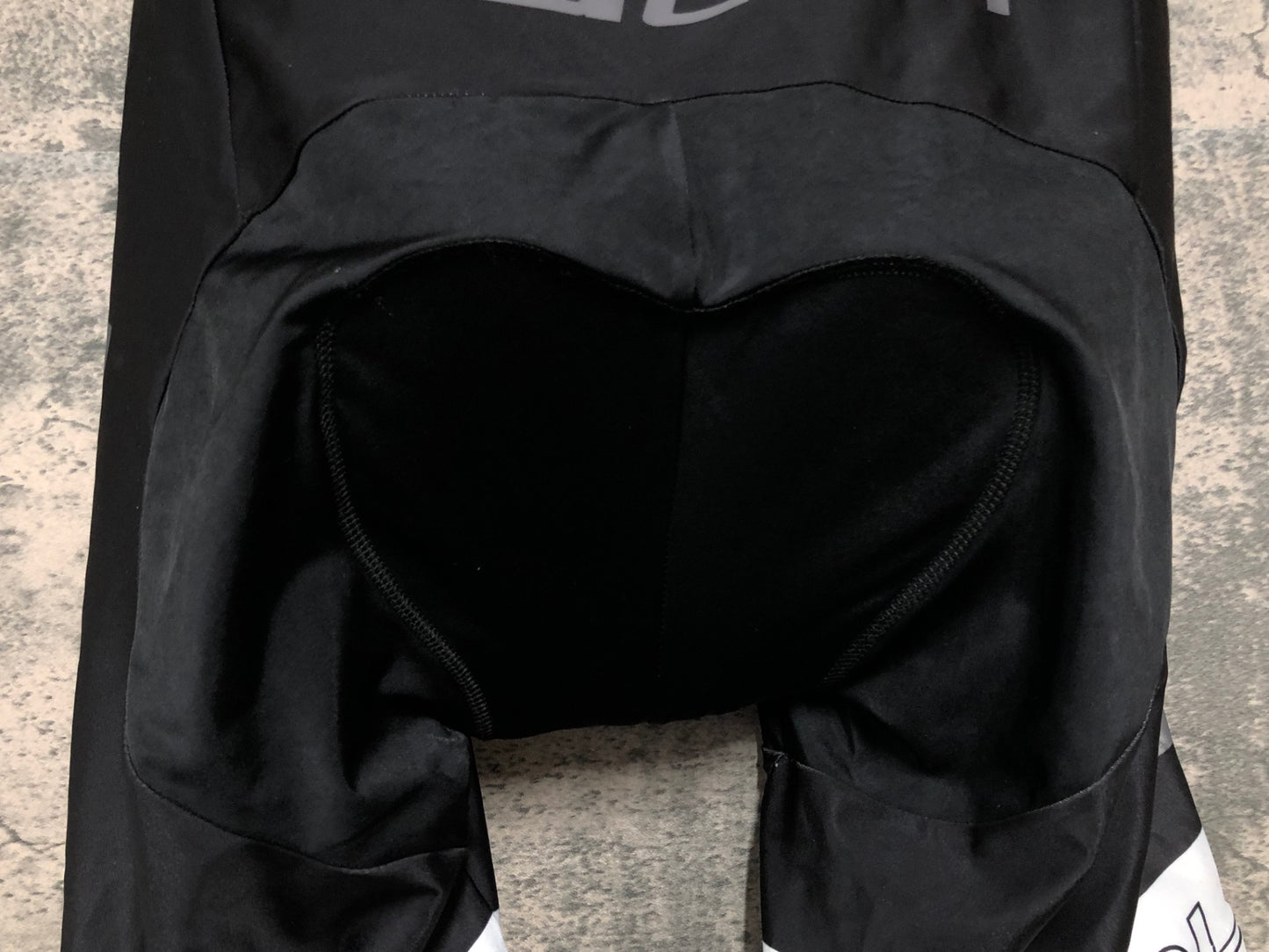 IM717 ナリーニ Nalini レーサーパンツ 黒 L ※ほつれあり