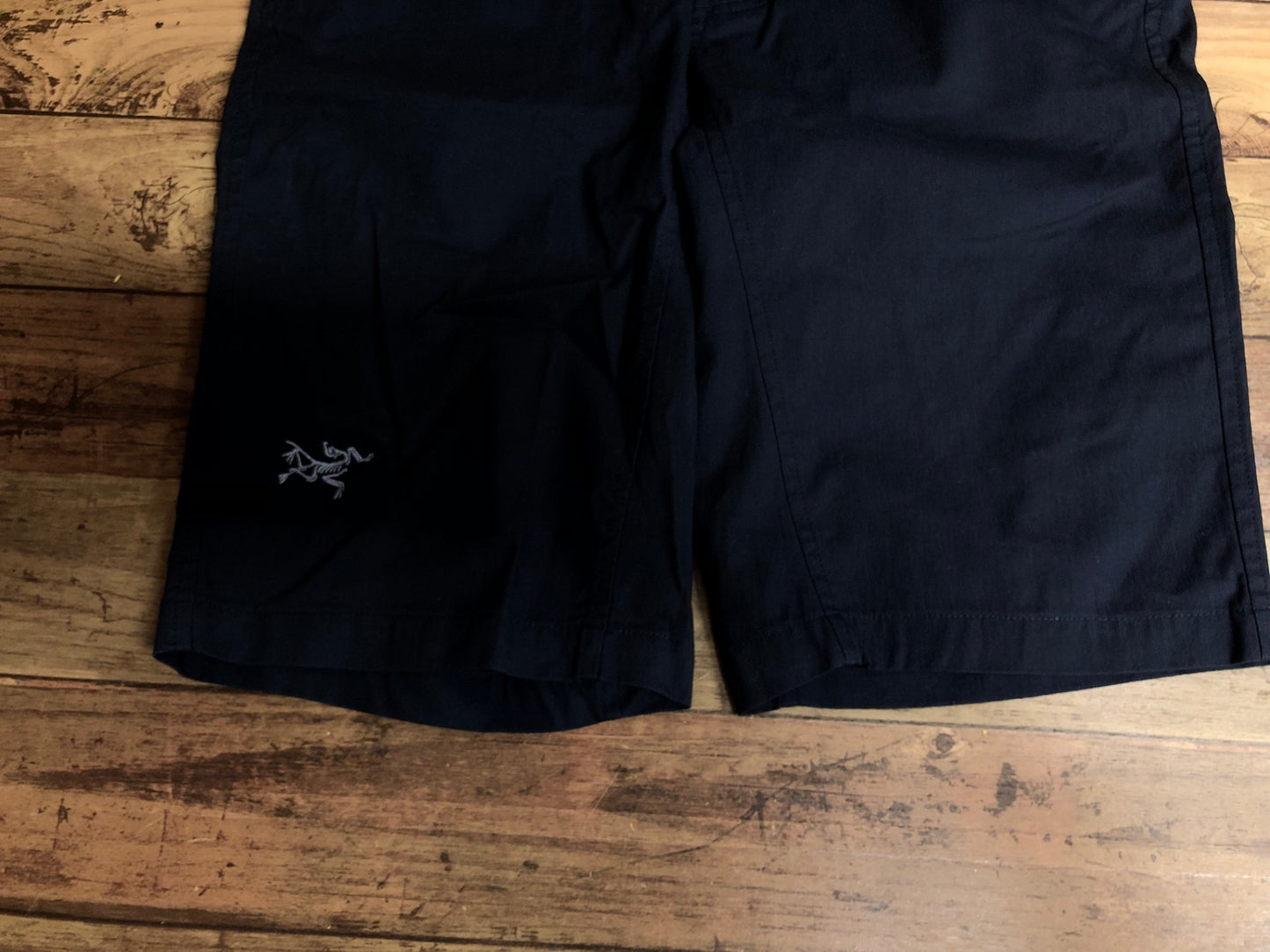 IM981 アークテリクス ARC'TERYX MEN'S Trim fit ハーフパンツ 黒 W28