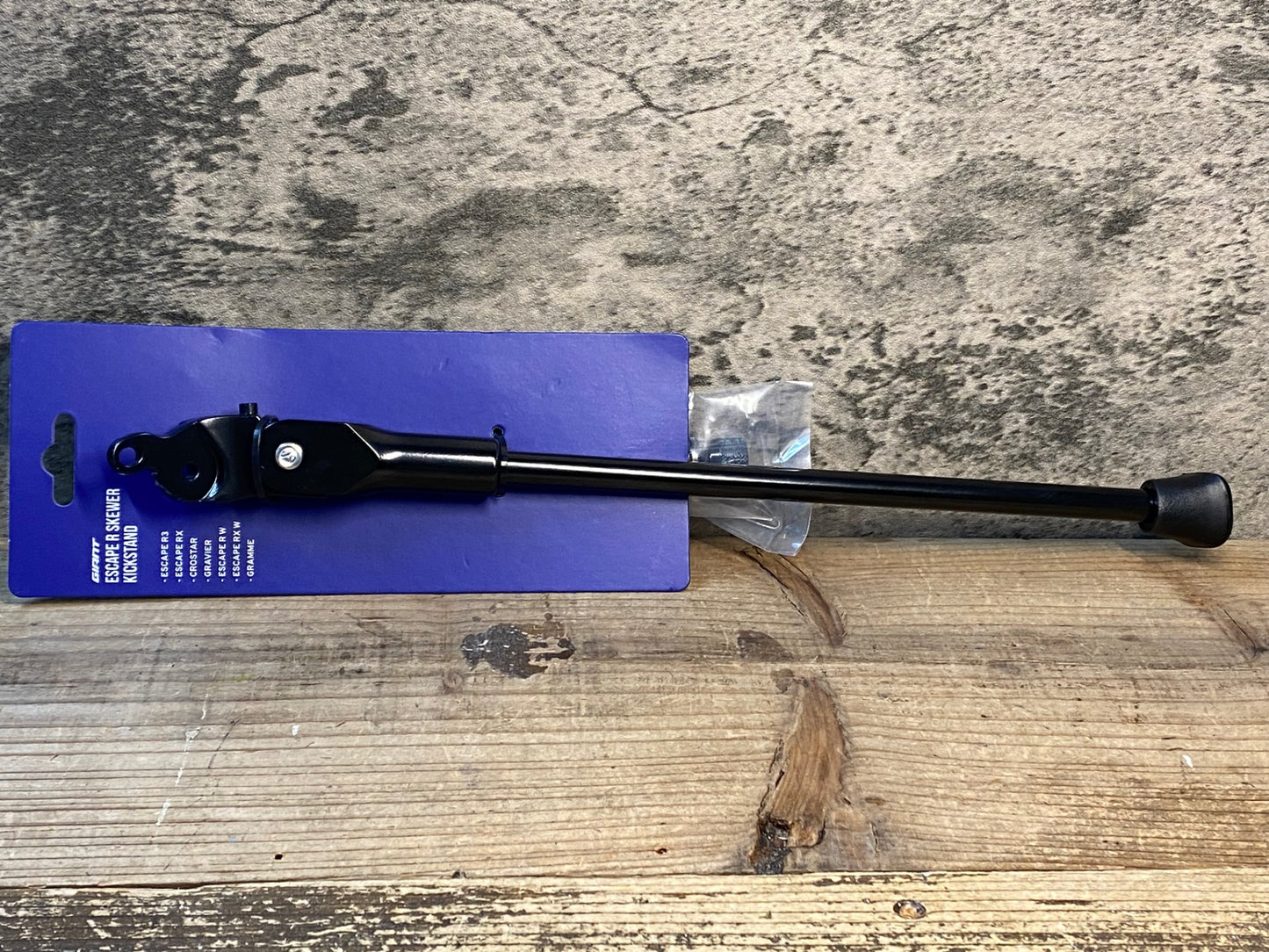 IV799 ジャイアント GIANT ESCAPE R SKEWER KICKSTAND スタンド