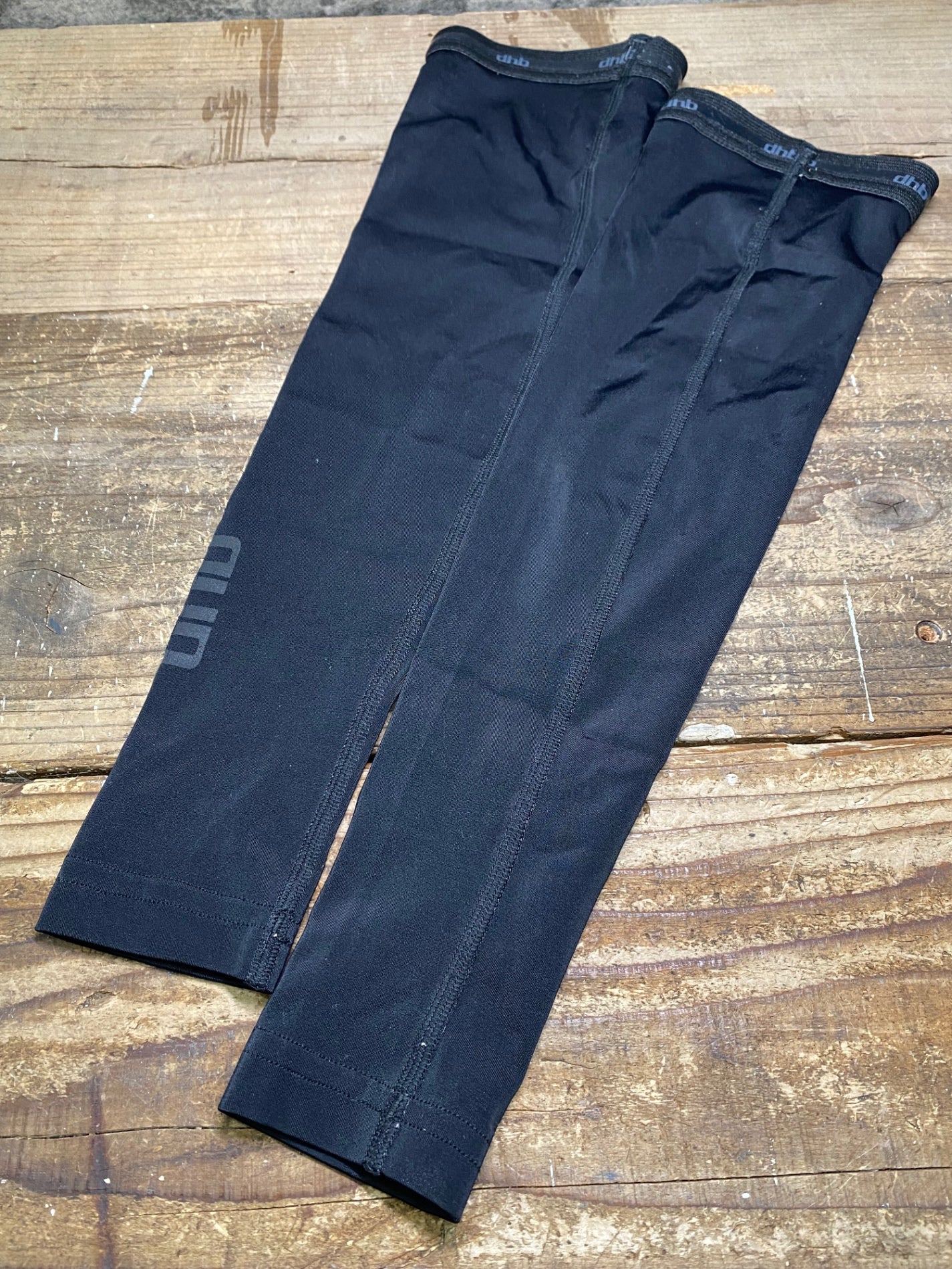 IN541 dhb アームカバー 黒 S