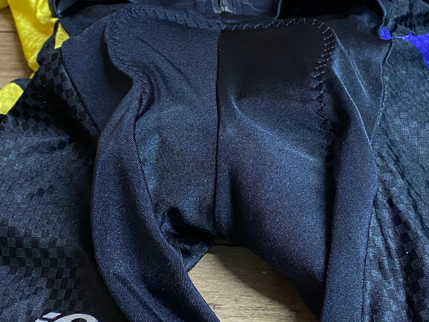 IL521 パールイズミ PERALiZUMi 那須ブラーゼン 半袖 サイクルジャージ ワンピース 黒黄 L