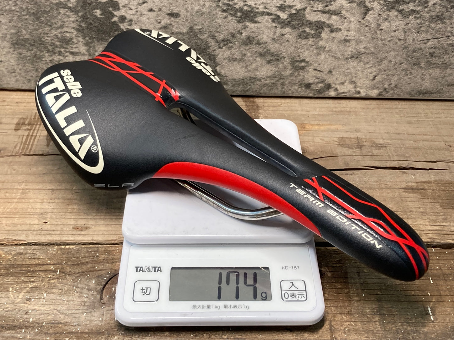 IQ580 セライタリア SELLE ITALIA SLR TEAM EDITION FLOW Ti316レール サドル