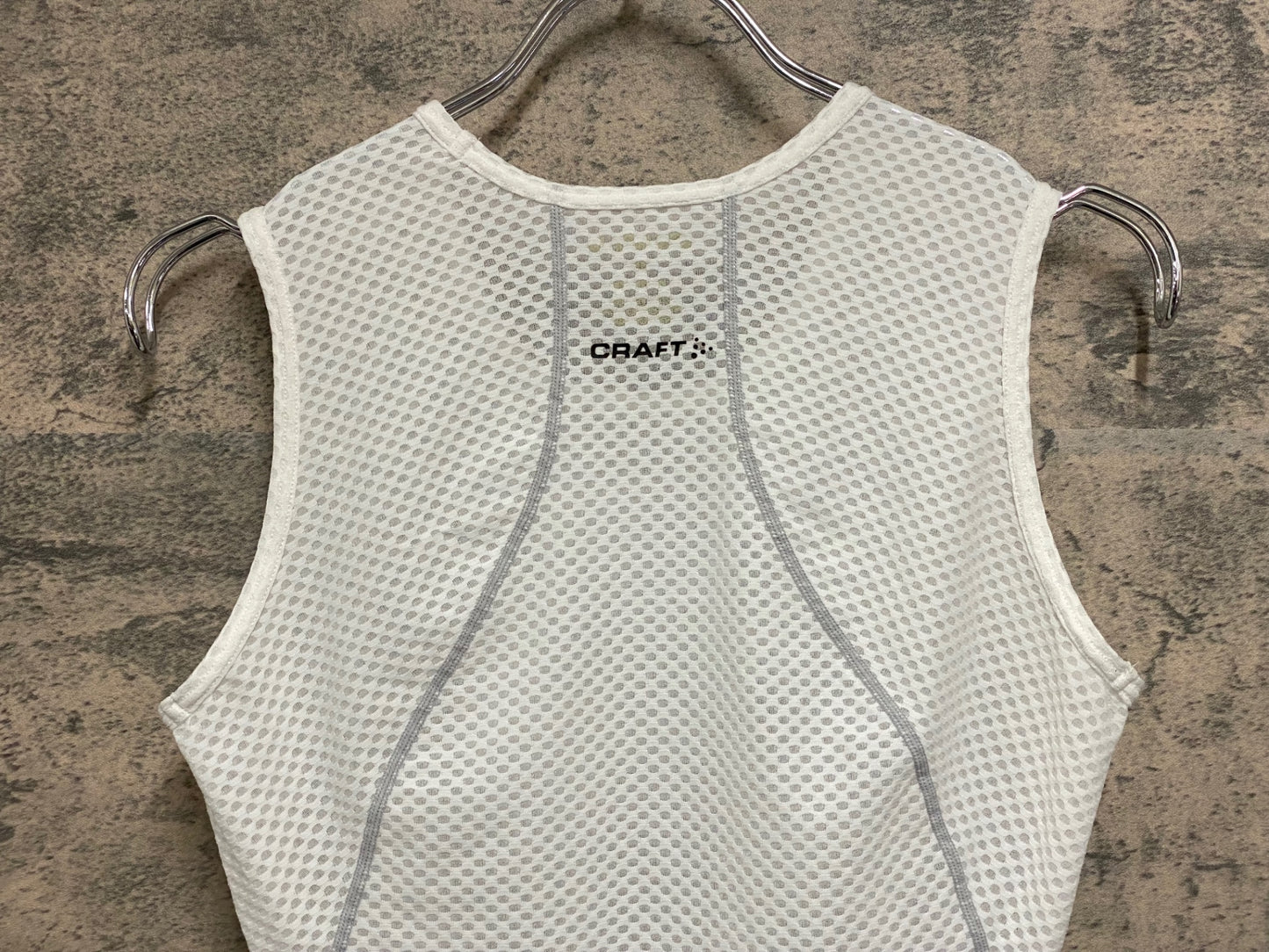 IZ551 クラフト CRAFT ノースリーブ べースレイヤー 白 XS