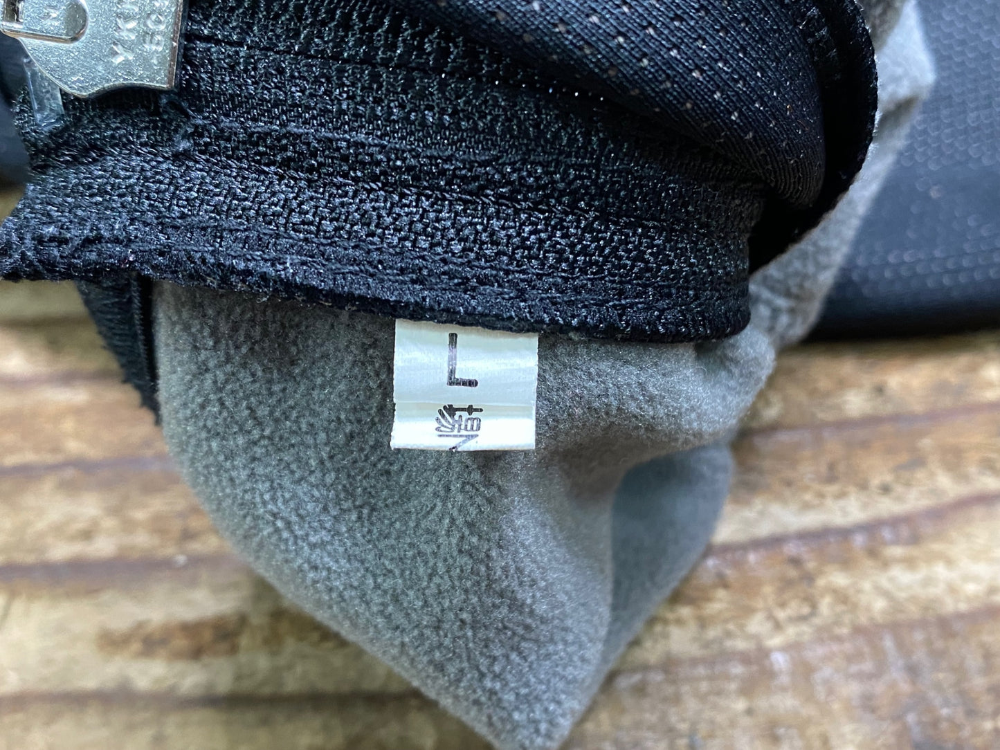 IU299 パールイズミ PEARLiZUMi WINDBREAK シューズカバー 黒 L