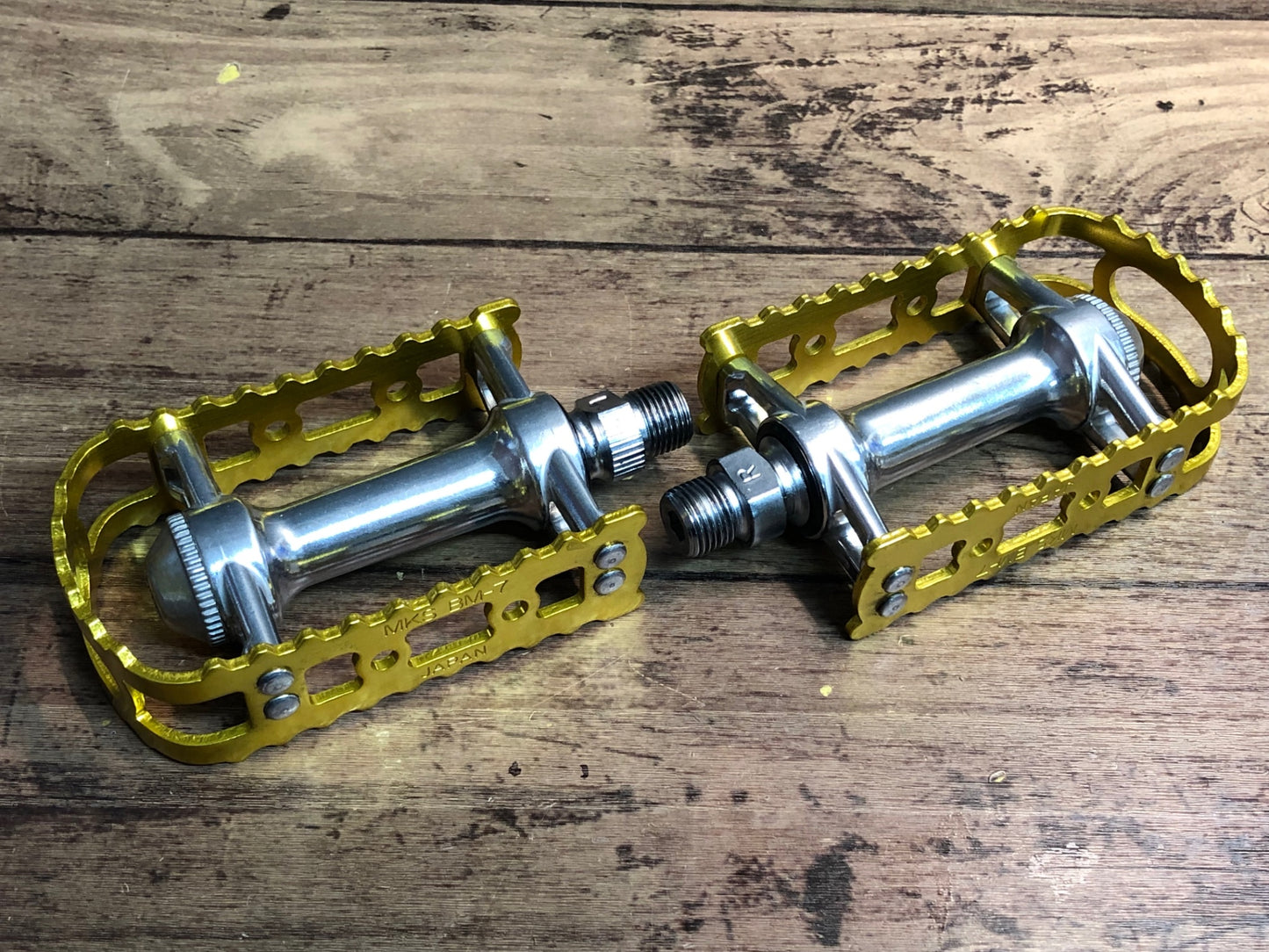 IQ621 三ヶ島 MKS BM-7 フラットペダル ゴールド 未使用品