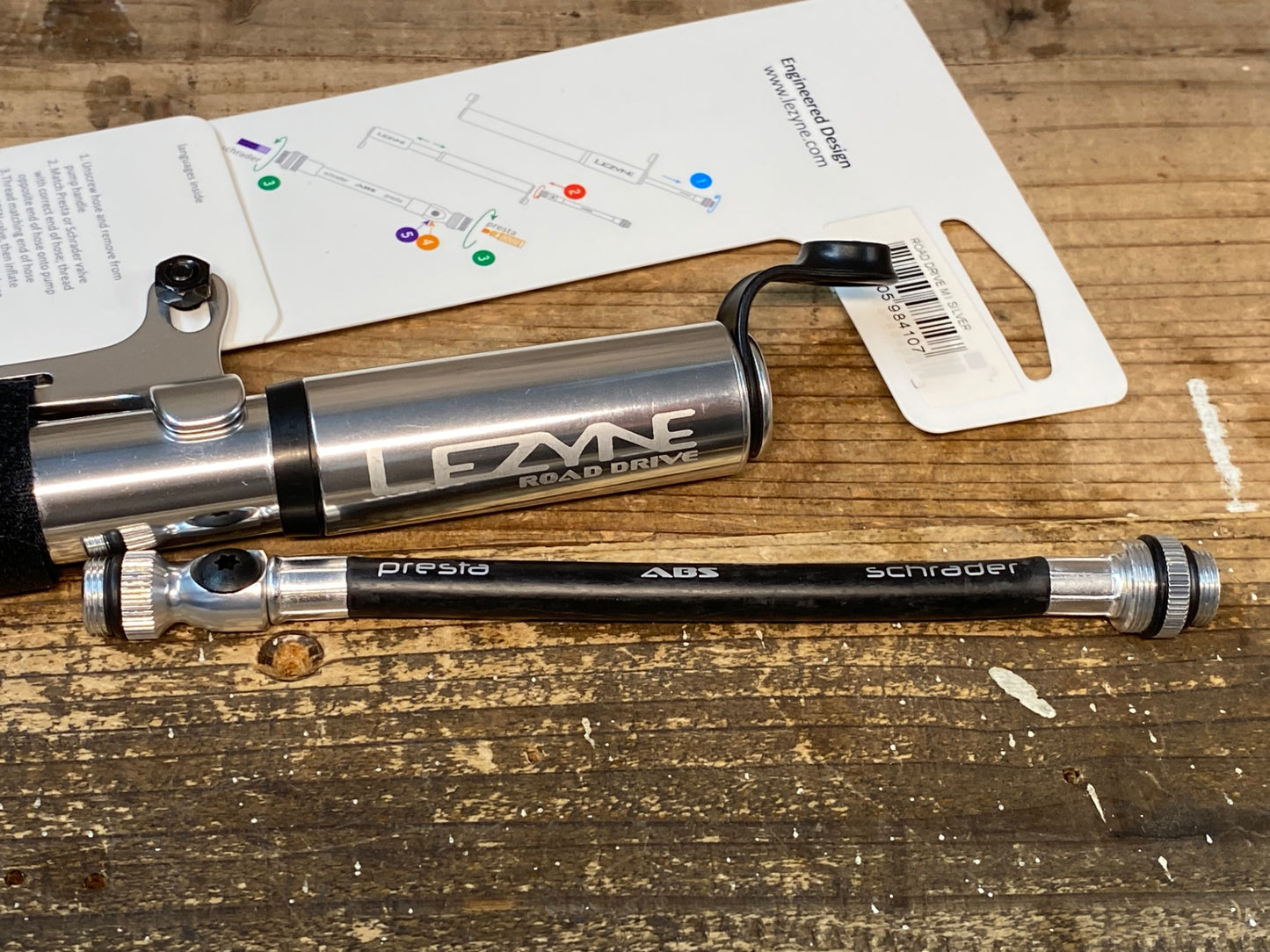 IV666 レザイン LEZYNE ROAD DRIVE 携帯ポンプ シルバー