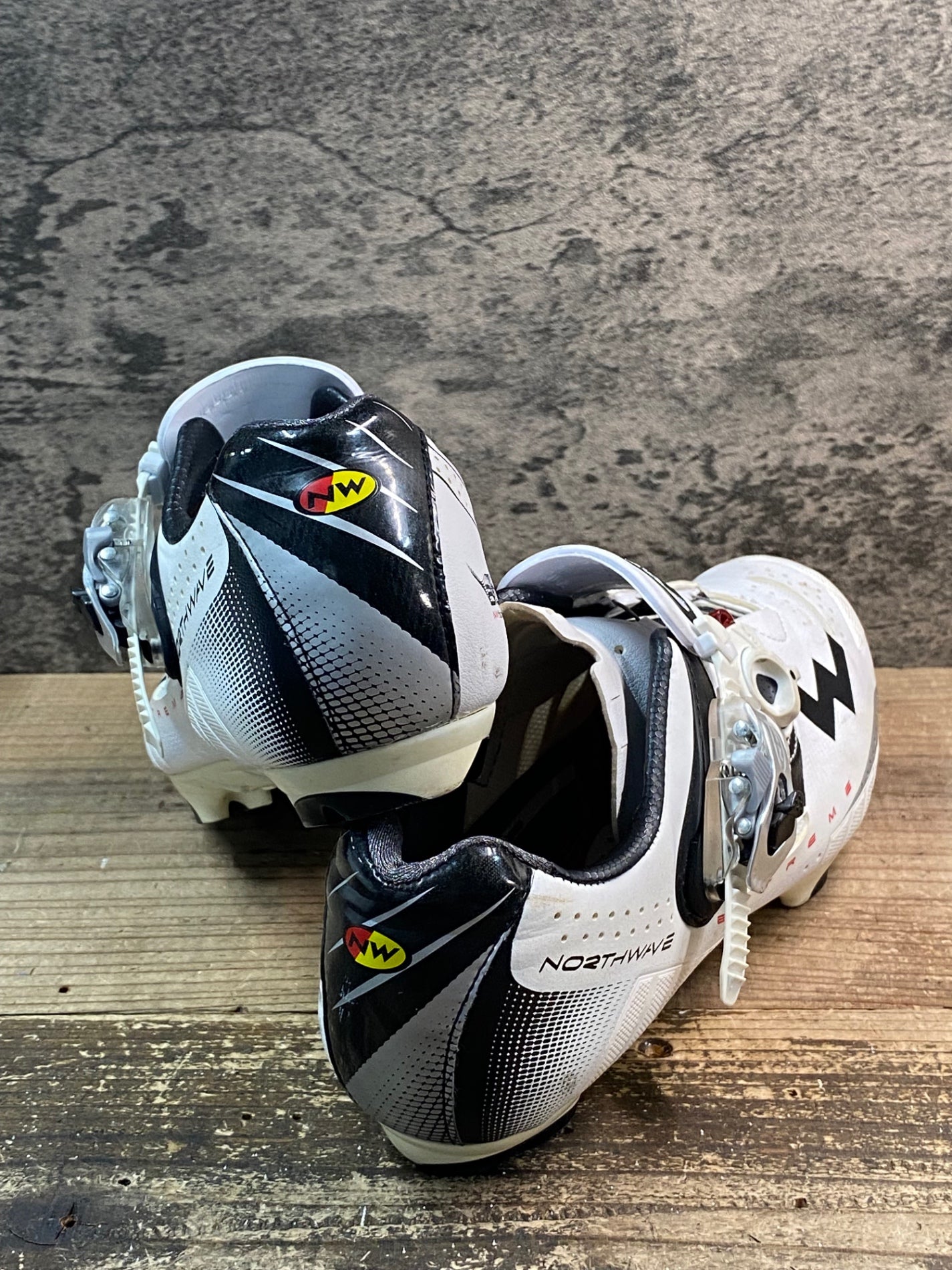 IX861 ノースウェーブ NORTHWAVE EXTREME Tech SBS ビンディングシューズ 2穴 白 EU40