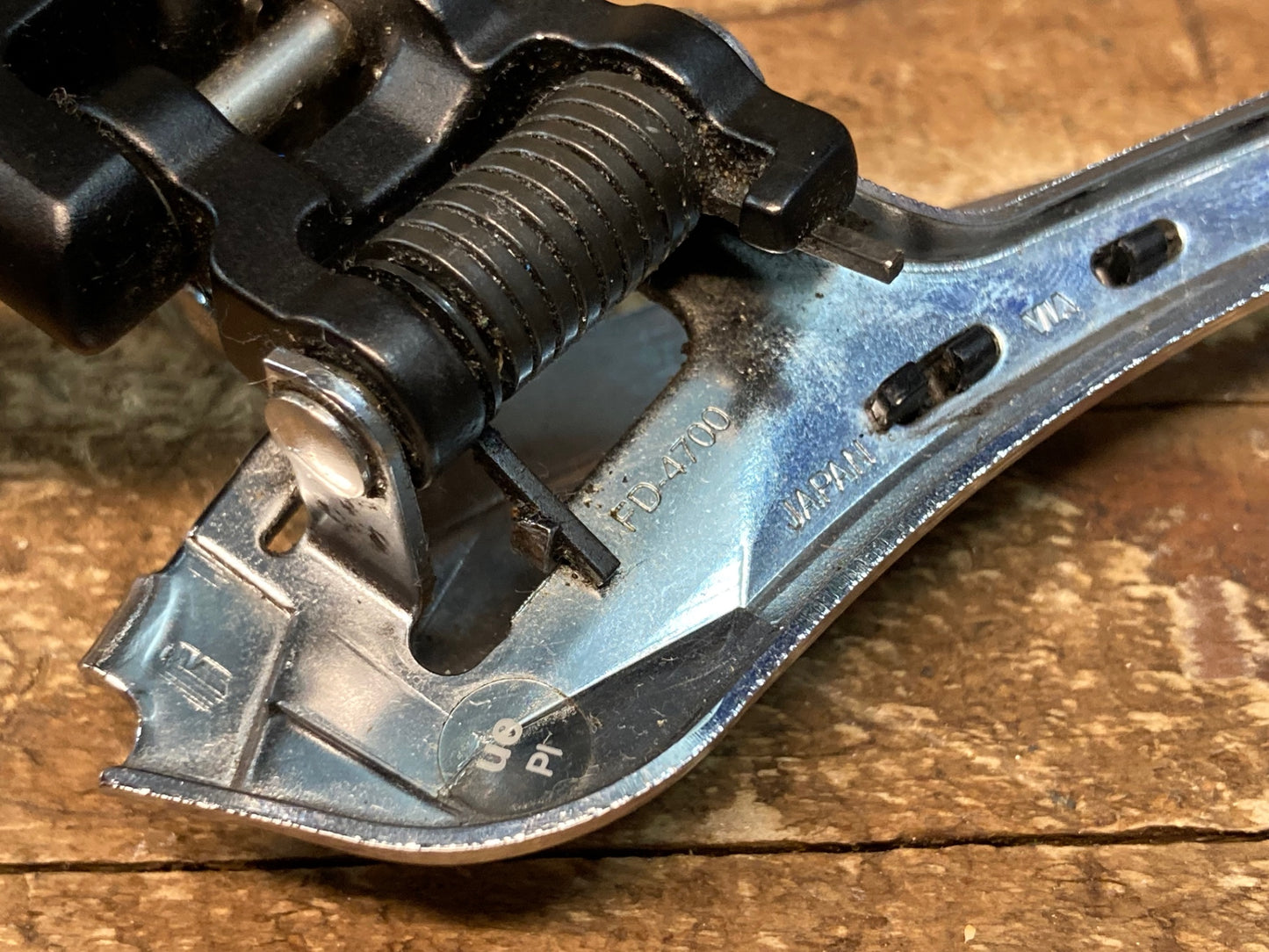 IU333 シマノ SHIMANO ティアグラ Tiagra FD-4700 フロントディレイラー 2S 直付け