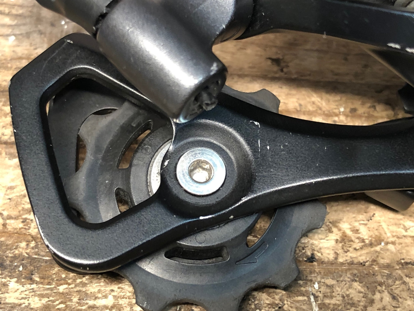 IL685 シマノ SHIMANO アルテグラ ULTEGRA RD-6800 SS リアディレイラー ※ひび割れ、プーリーゲージ曲がりのためジャンク品