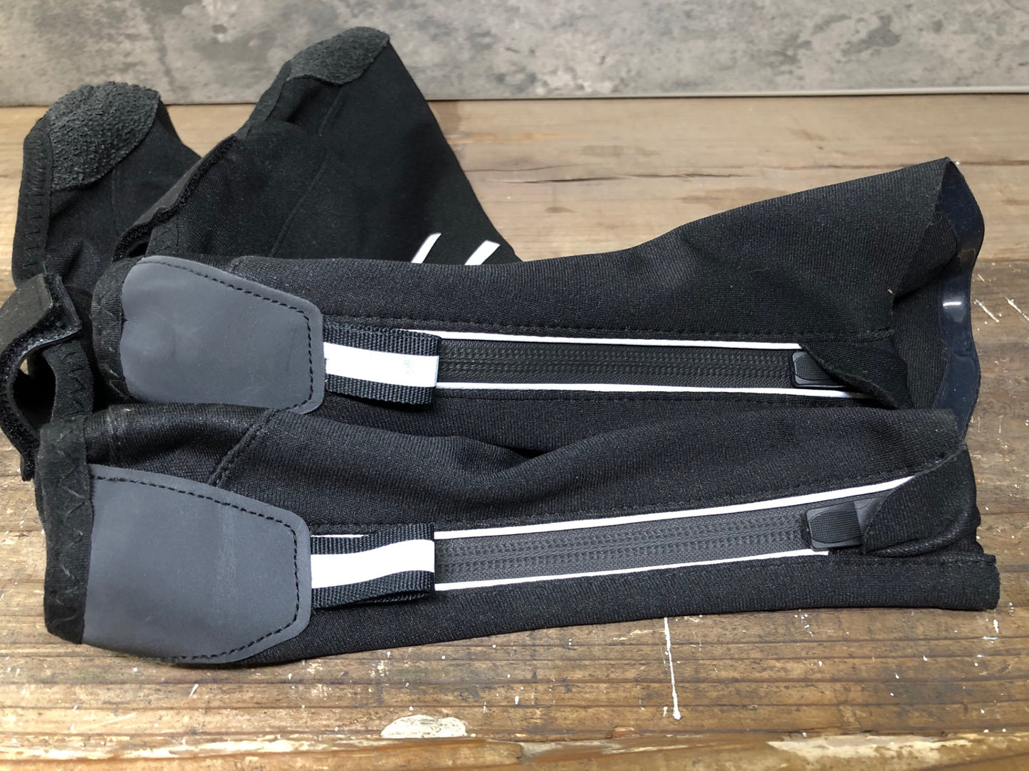 IO968 ドットアウト DOT OUT シューズカバー ブラック L