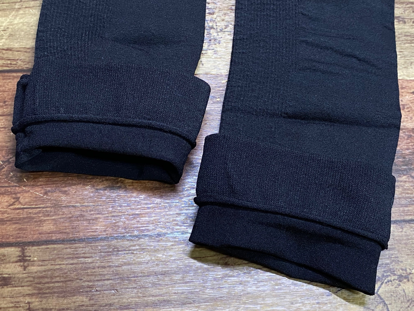 IV880 ジャイアント GIANT SEAMLESS ARM COOLER アームカバー 黒 S/M