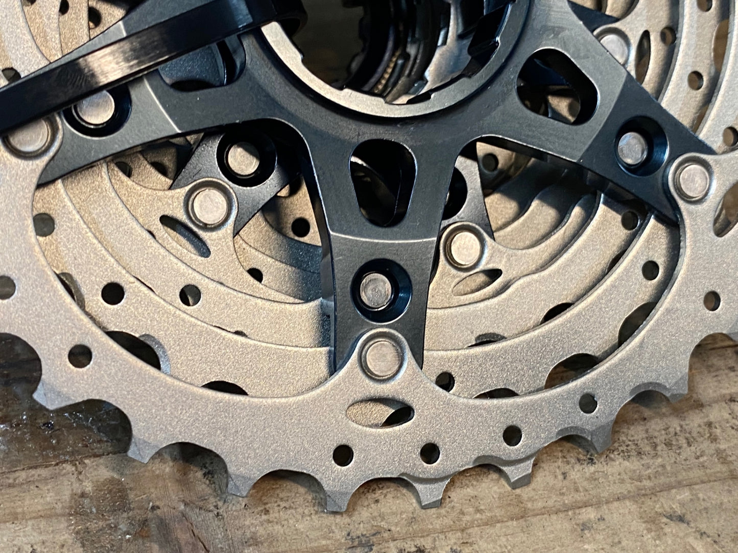 IW647 シマノ SHIMANO CS-HG800-11 スプロケット 11-34T 11S