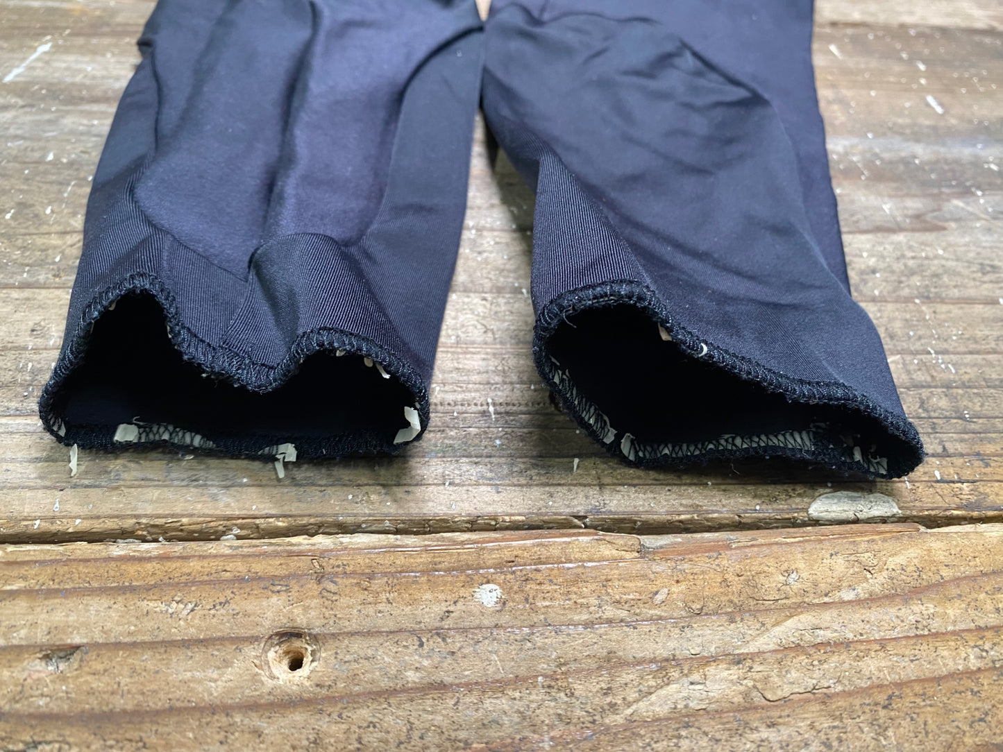 IO005 アソス Assos レッグカバー 黒 I