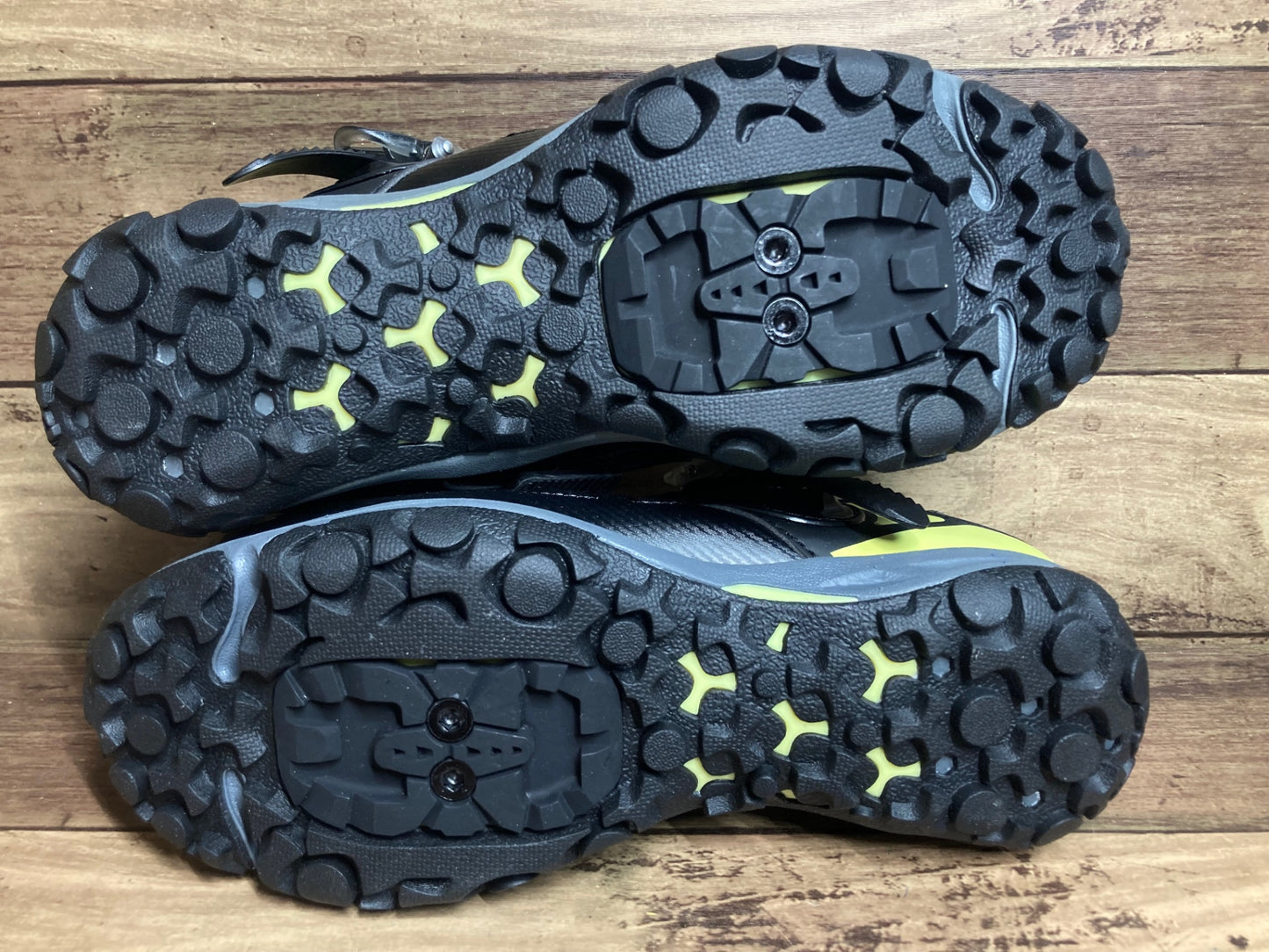 IB873 パールイズミ PEARL iZUMi X-ALP ENDURO V5 ビンディングシューズ 黒黄 レディース EU37