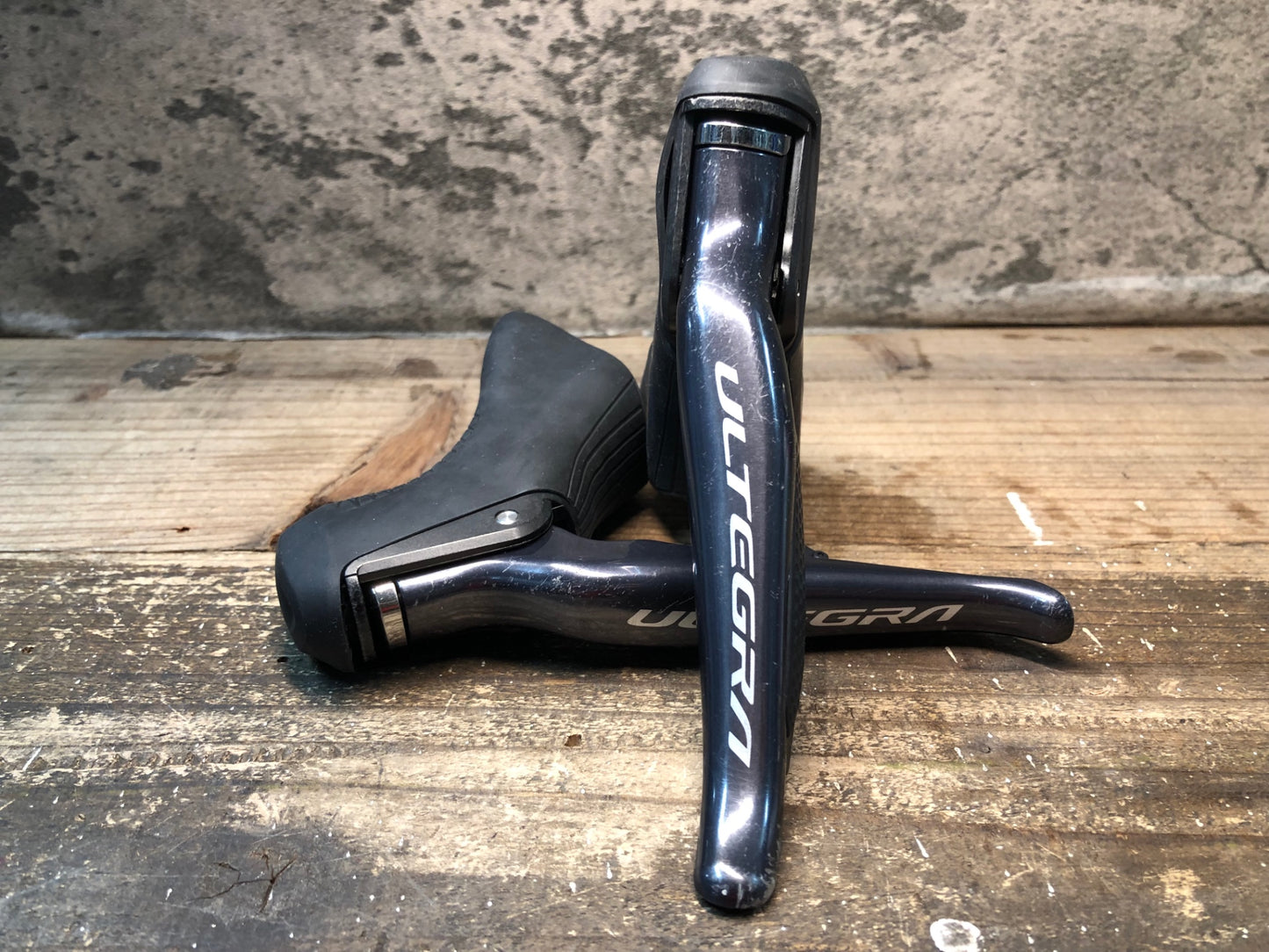 IM581 シマノ SHIMANO アルテグラ ST-R8070 STIレバー 2×11S Di2 電動