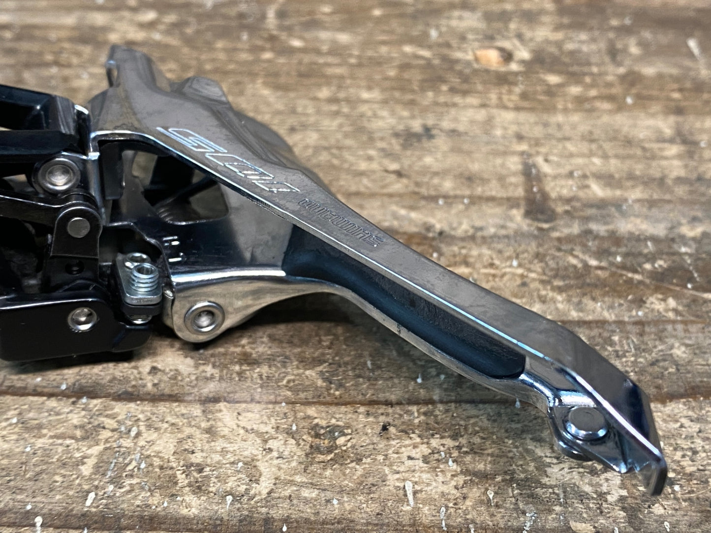 IT463 シマノ SHIMANO 105 FD-R7000 フロントディレイラー 直付