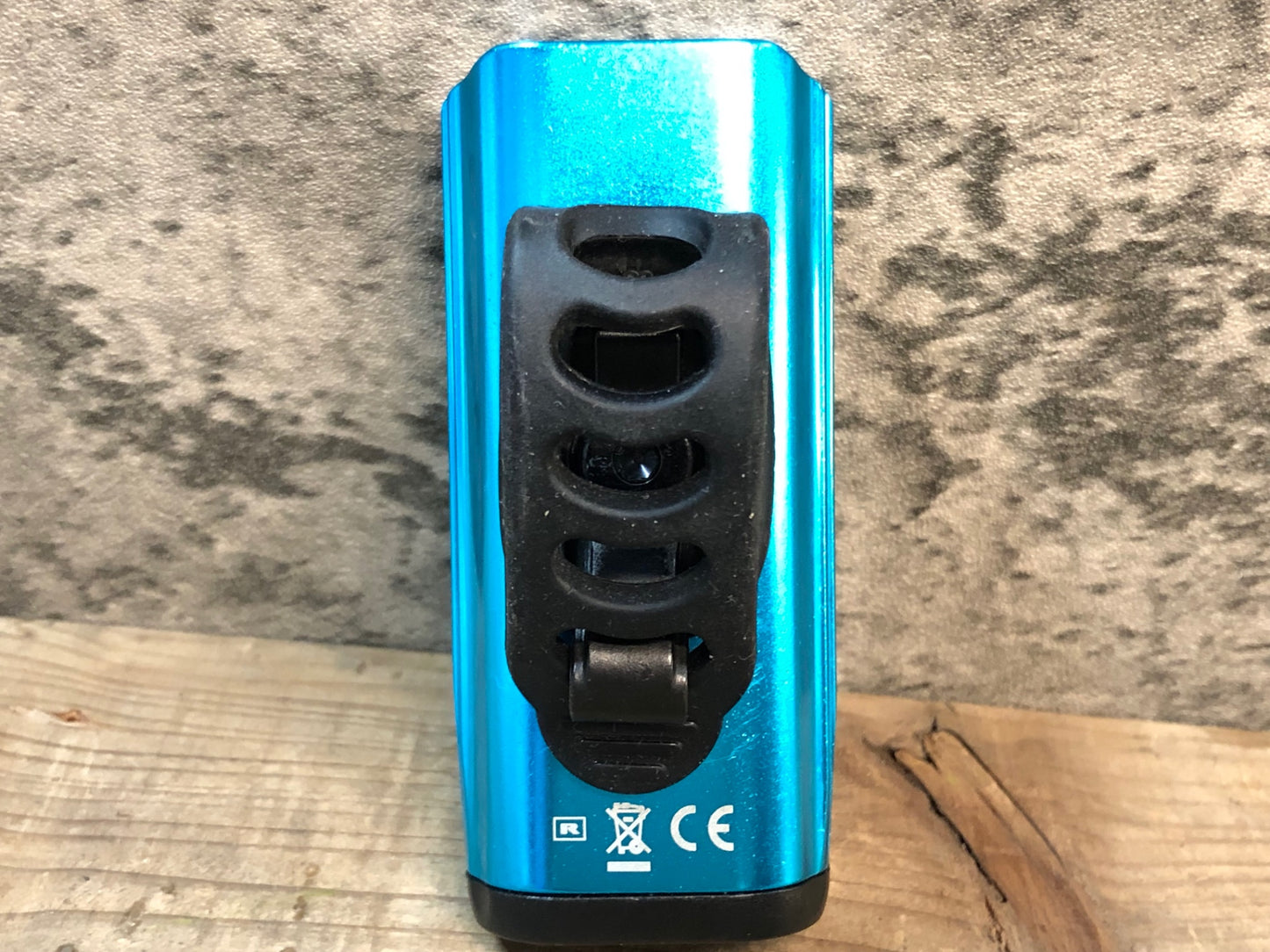 IX617 レザイン LEZYNE ライトドライブ LITE DRIVE 1000XL フロントライト