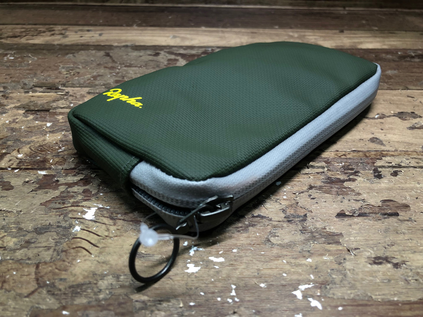 IK395 ラファ Rapha RAINPROOF ESSENTIALS CASE LARGE ポーチ オリーブ