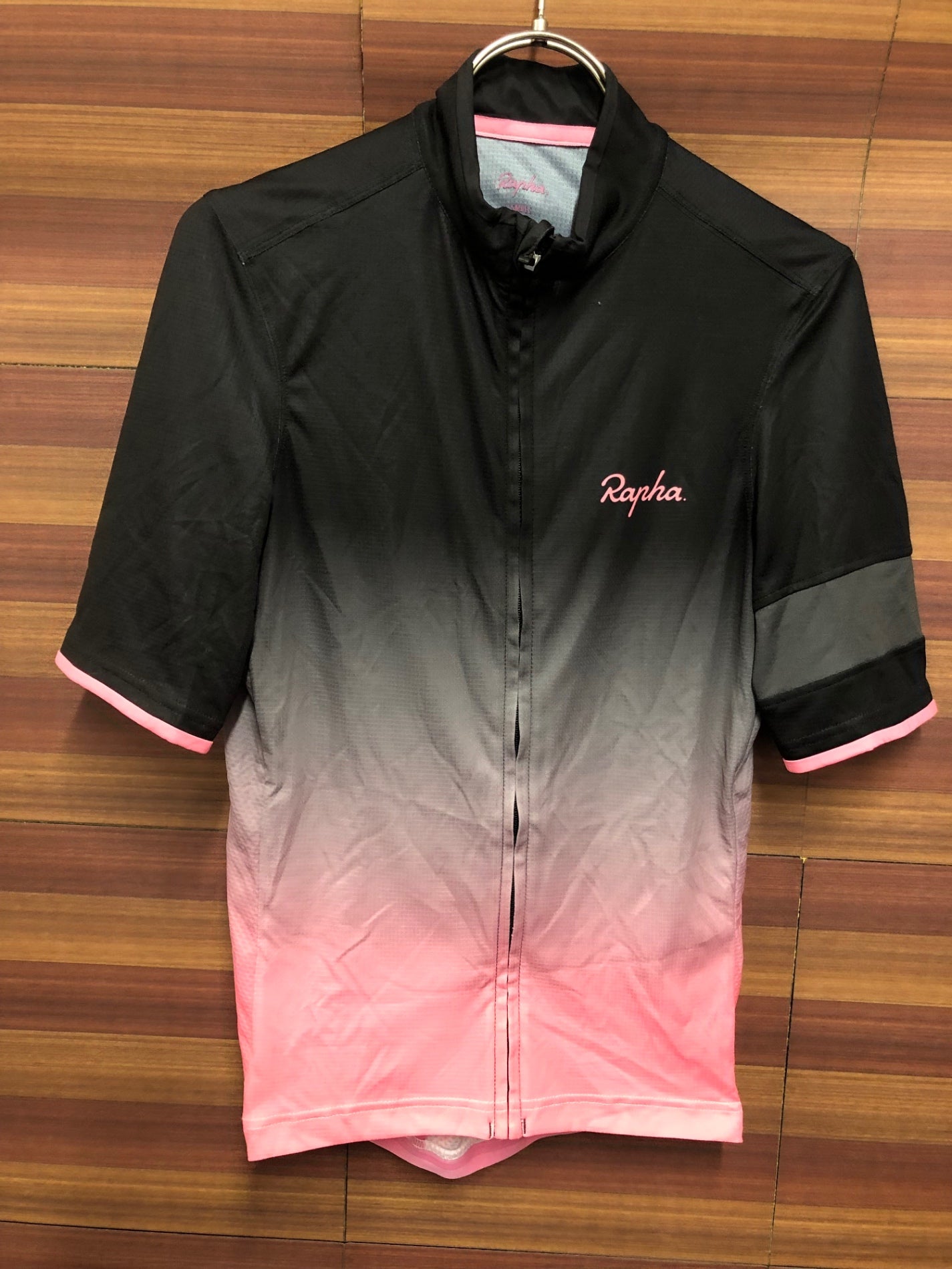IT159 ラファ Rapha SUPER LIGHTWEIGHT JERSEY 半袖 サイクルジャージ 黒 ピンク S