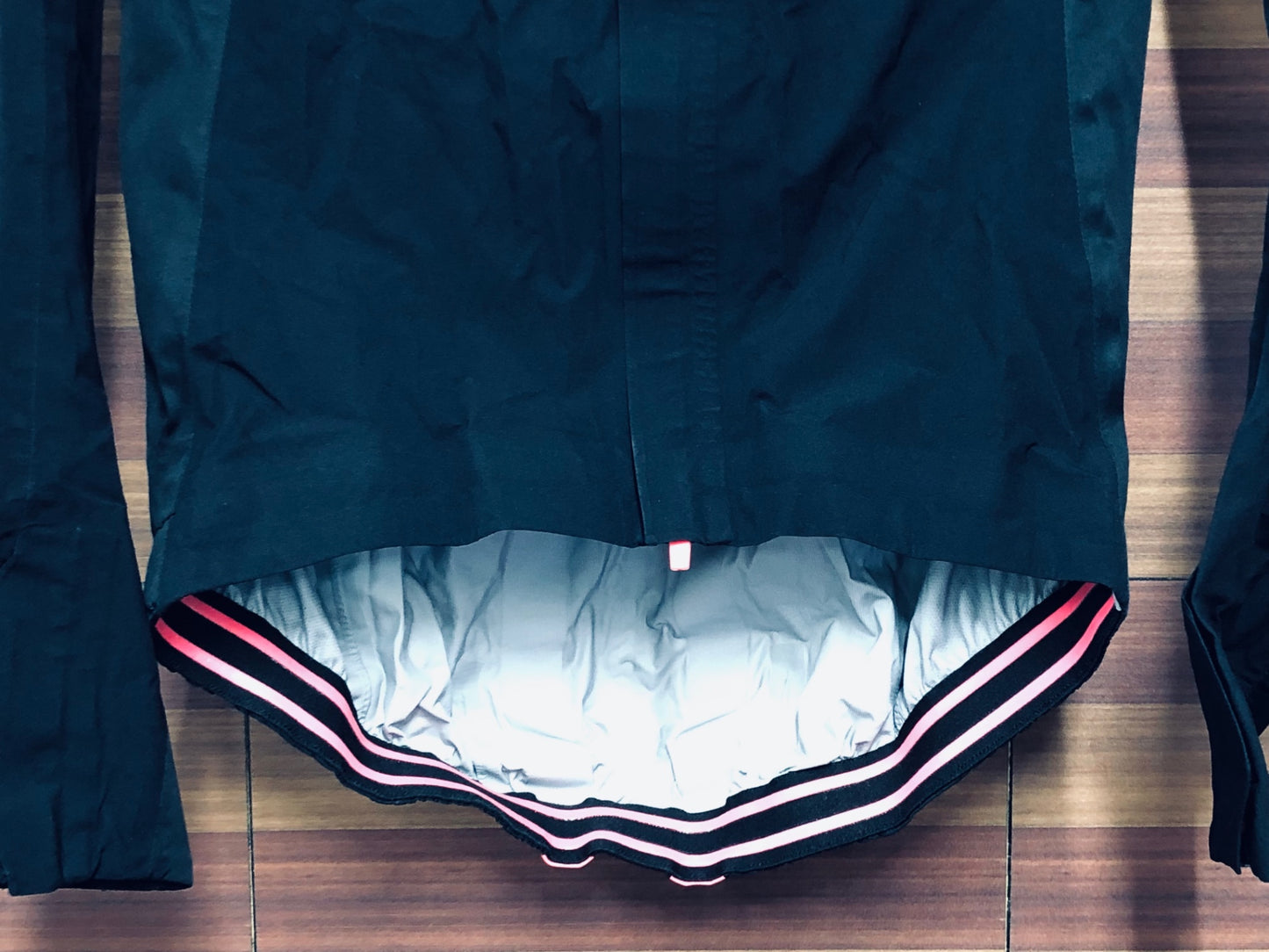 IU890 ラファ Rapha SOUPLESS RACE CAPE 長袖 レインジャケット 黒 S レディース