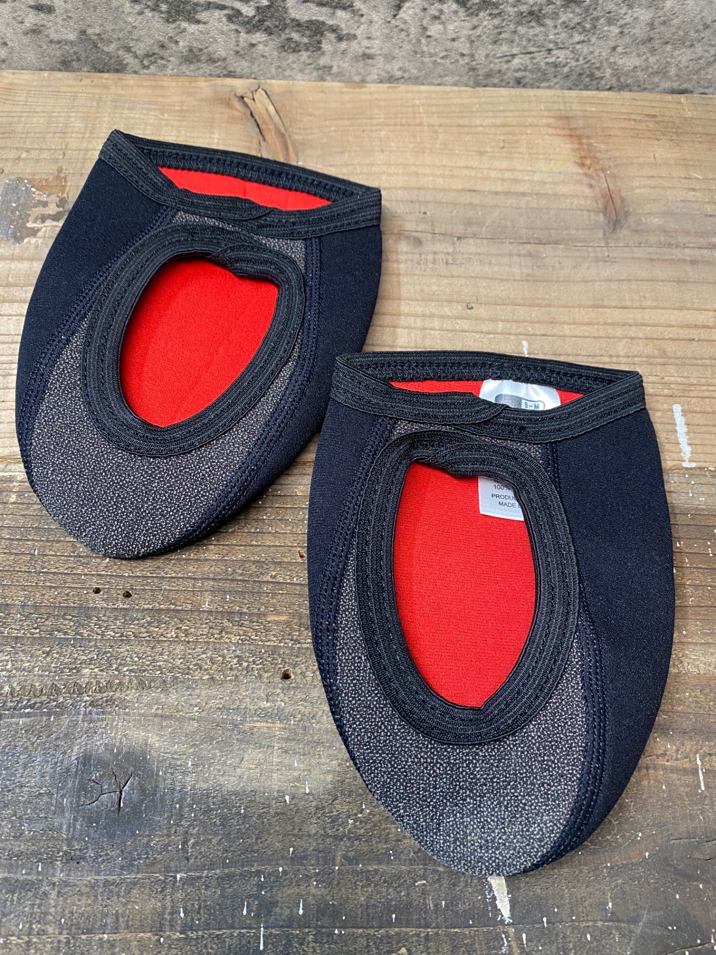 IP139 dhb トゥーカバー 黒 S-M