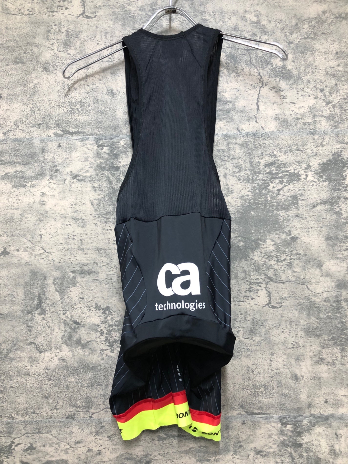 IZ890 スポーツフル sportful ビブショーツ 黒 M TREK Segafredo ※パッド内側汚れ