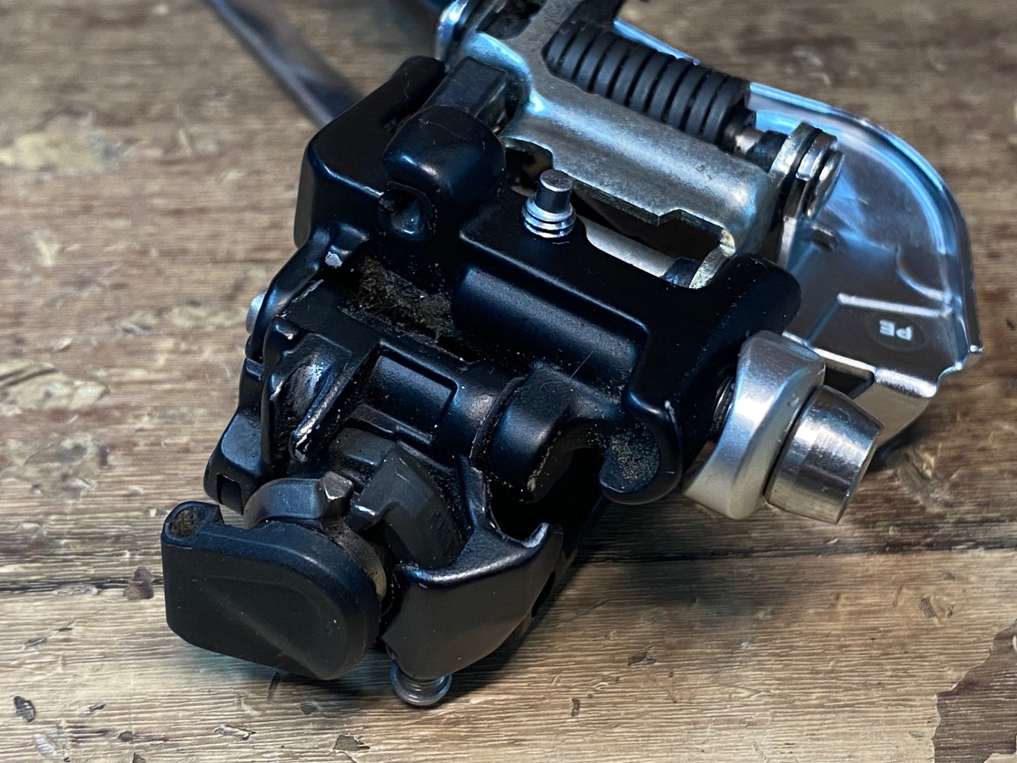 IJ173 シマノ SHIMANO 105 FD-R7000 フロントディレイラー 直付