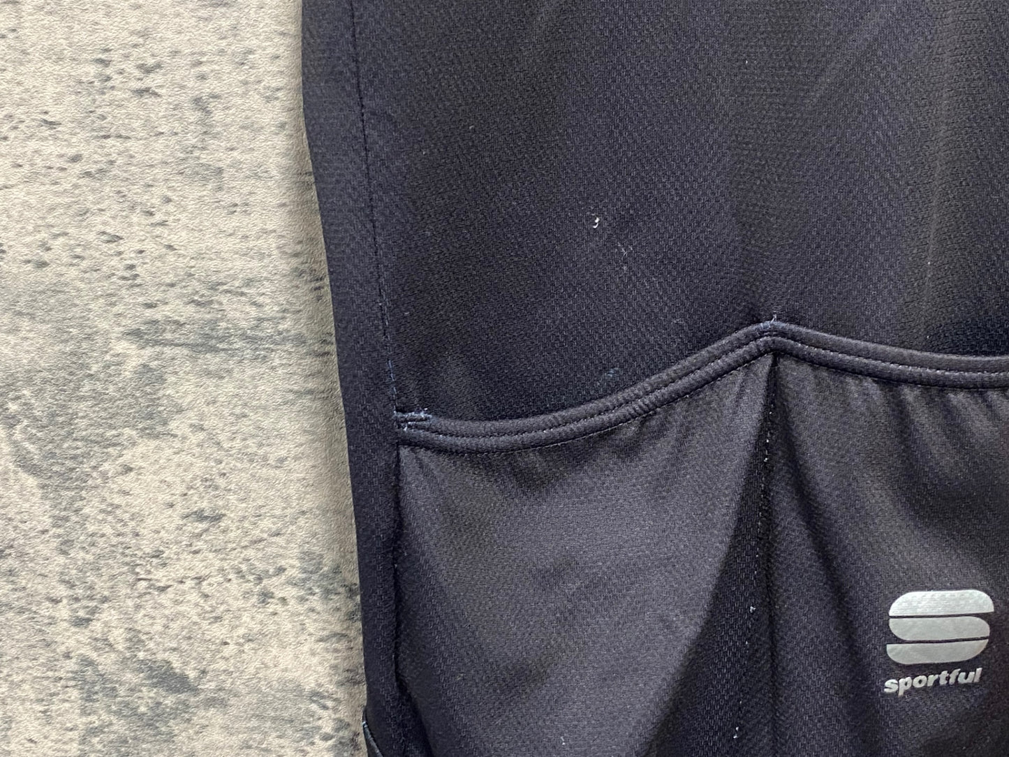 IZ553 スポーツフル sportful 半袖サイクルジャージ 黒 M