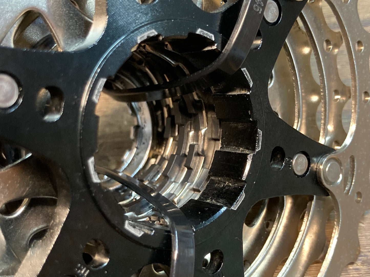 IX768 シマノ SHIMANO 105 CS-R7000 スプロケット 11-28T 11S