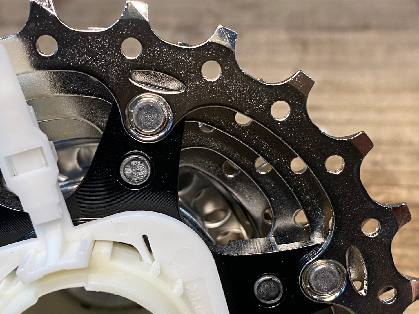 IY095 シマノ SHIMANO 105 CS-R7000 スプロケット 12-25T 11S 未使用品