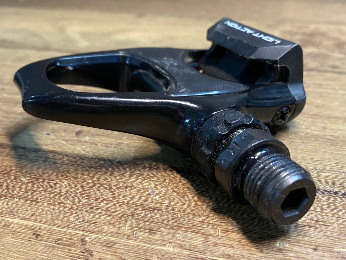 IZ020 シマノ SHIMANO LIGHT ACTION PD-R540 ビンディングペダル 黒