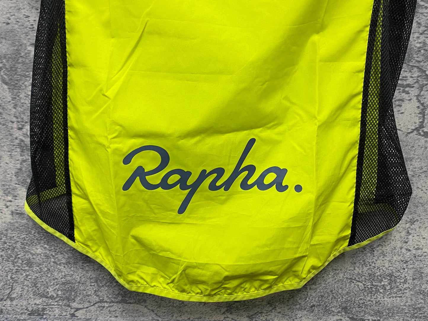 IY110 ラファ Rapha Brevet ジレ サイクルベスト S ネオンイエロー