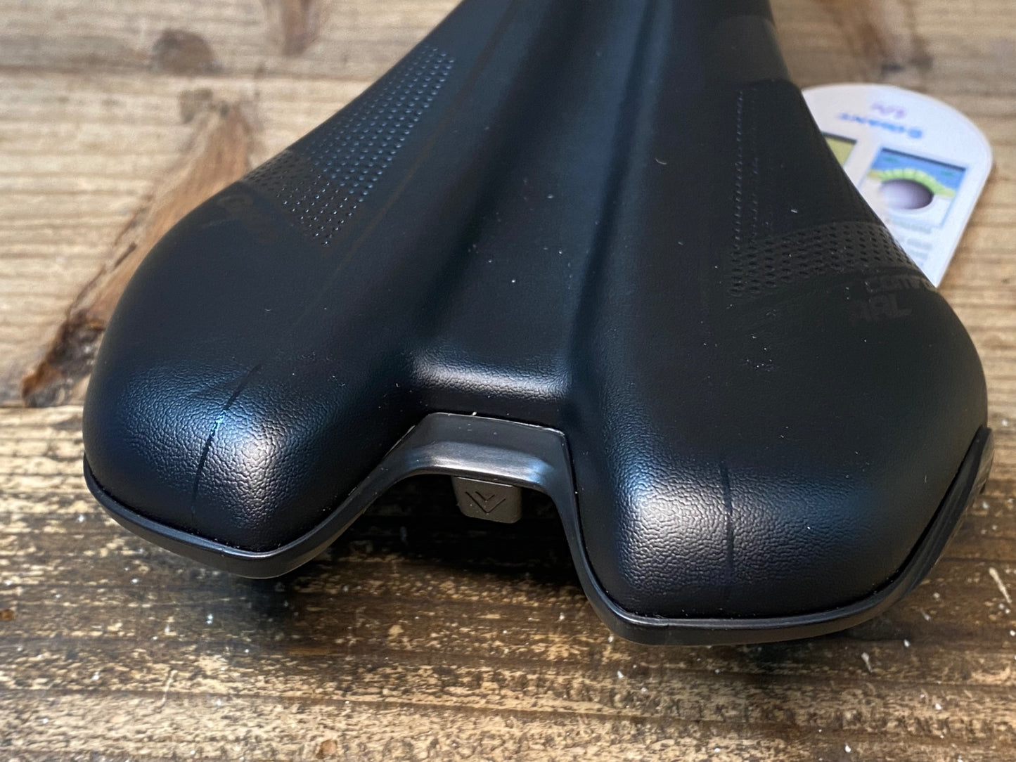 IW003 ジャイアント GIANT CONTACT COMFORT NEUTRAL サドル 黒 クロモリ